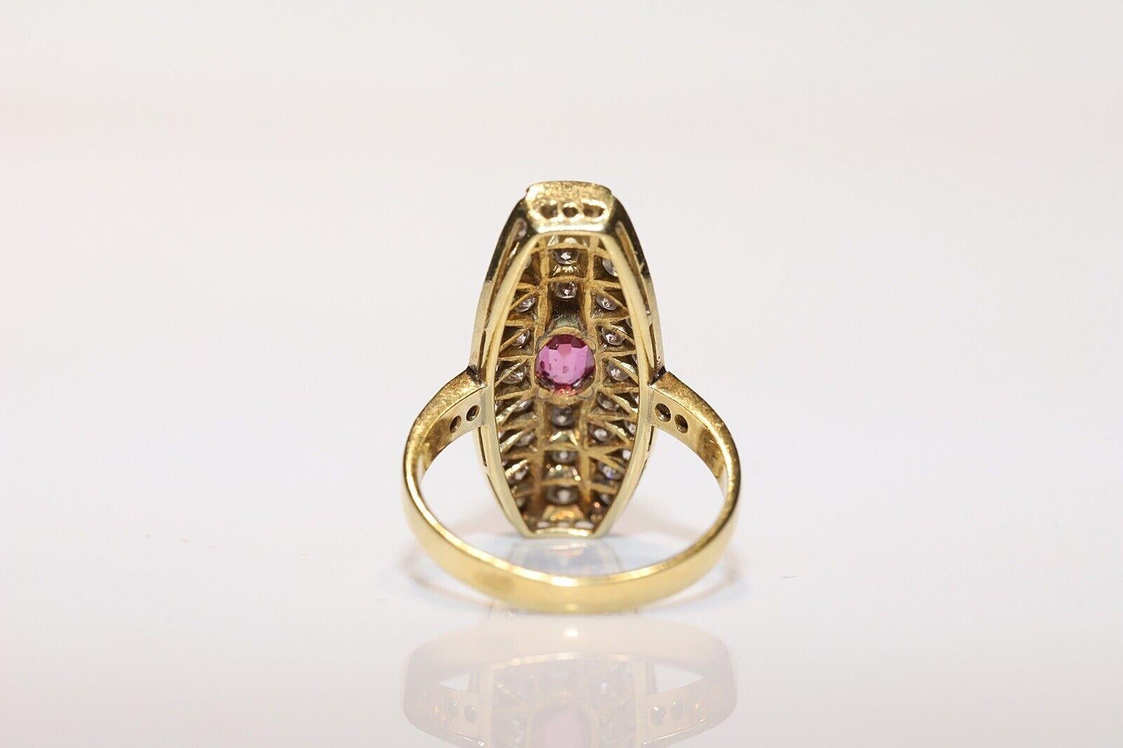 Vintage Circa 1980er Jahre 14k Gold natürlicher Diamant und Rubin Dekorierter Navette Ring im Angebot 2