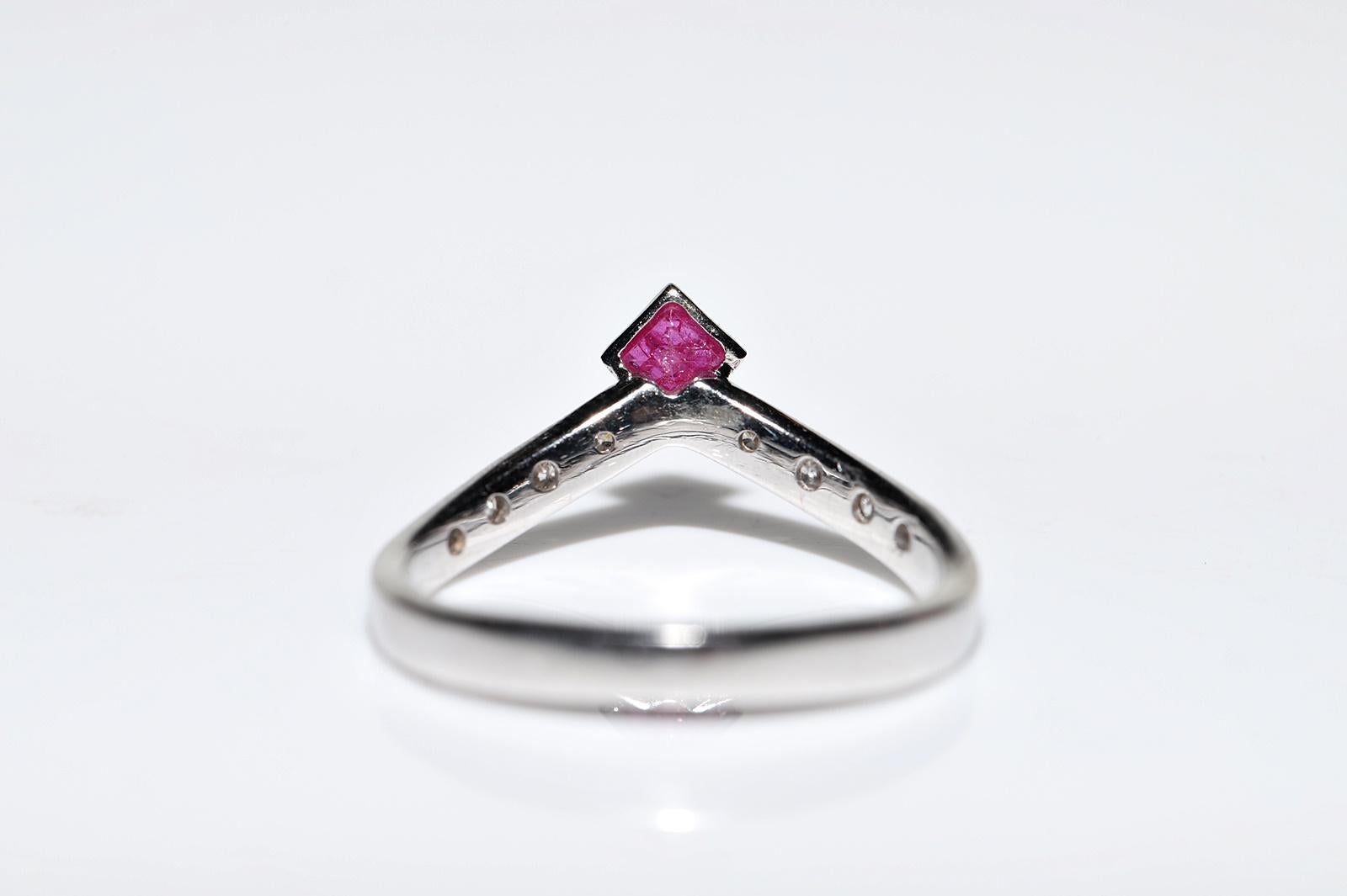 Vintage Circa 1980s 14k Gold Natural Diamond And Ruby Decorated Ring  For Sale 9