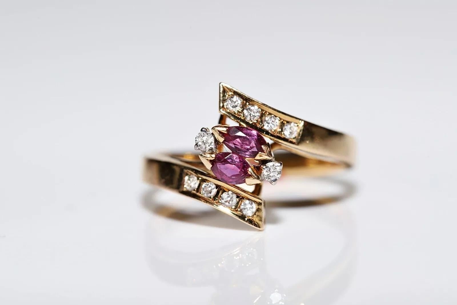 Taglio brillante Anello decorato con diamanti naturali e rubini in oro 14k, CIRCA 1980 in vendita