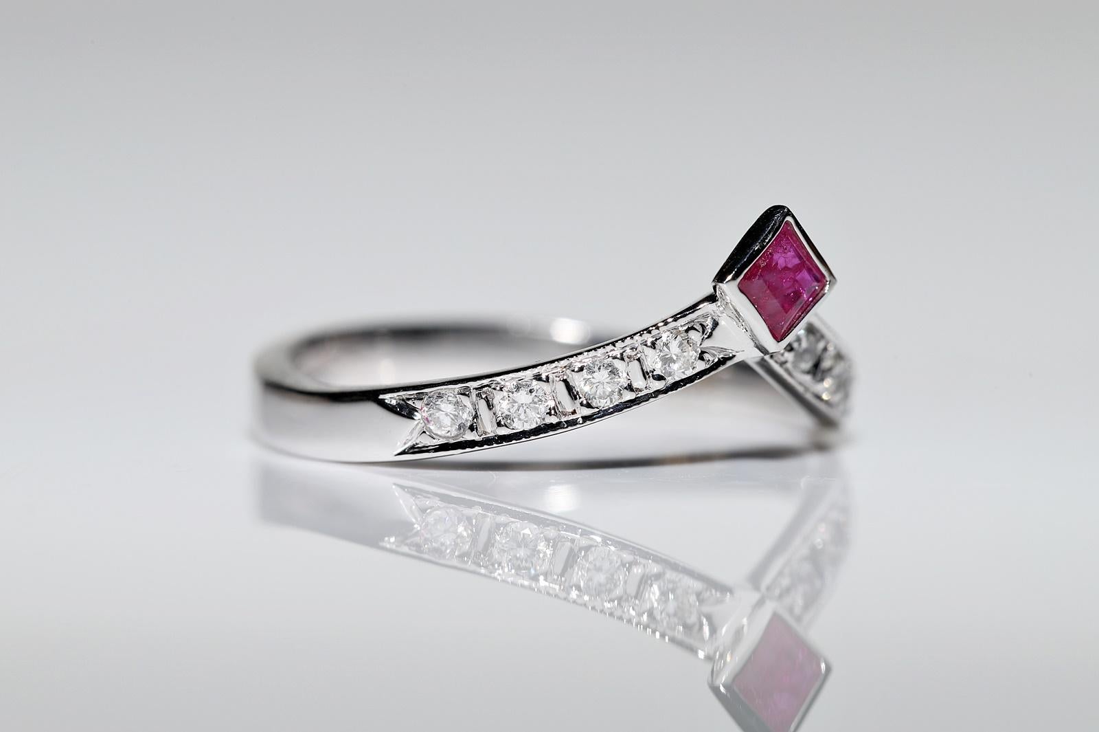 Anello decorato con diamanti naturali e rubini in oro 14k, CIRCA 1980 in vendita 1