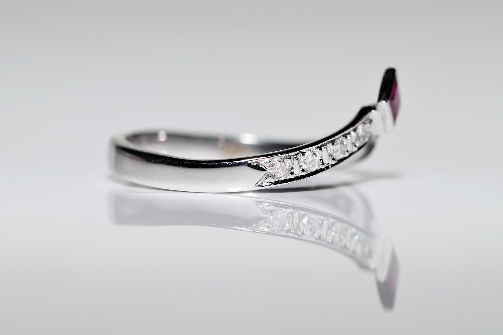 Anello decorato con diamanti naturali e rubini in oro 14k, CIRCA 1980 in vendita 2