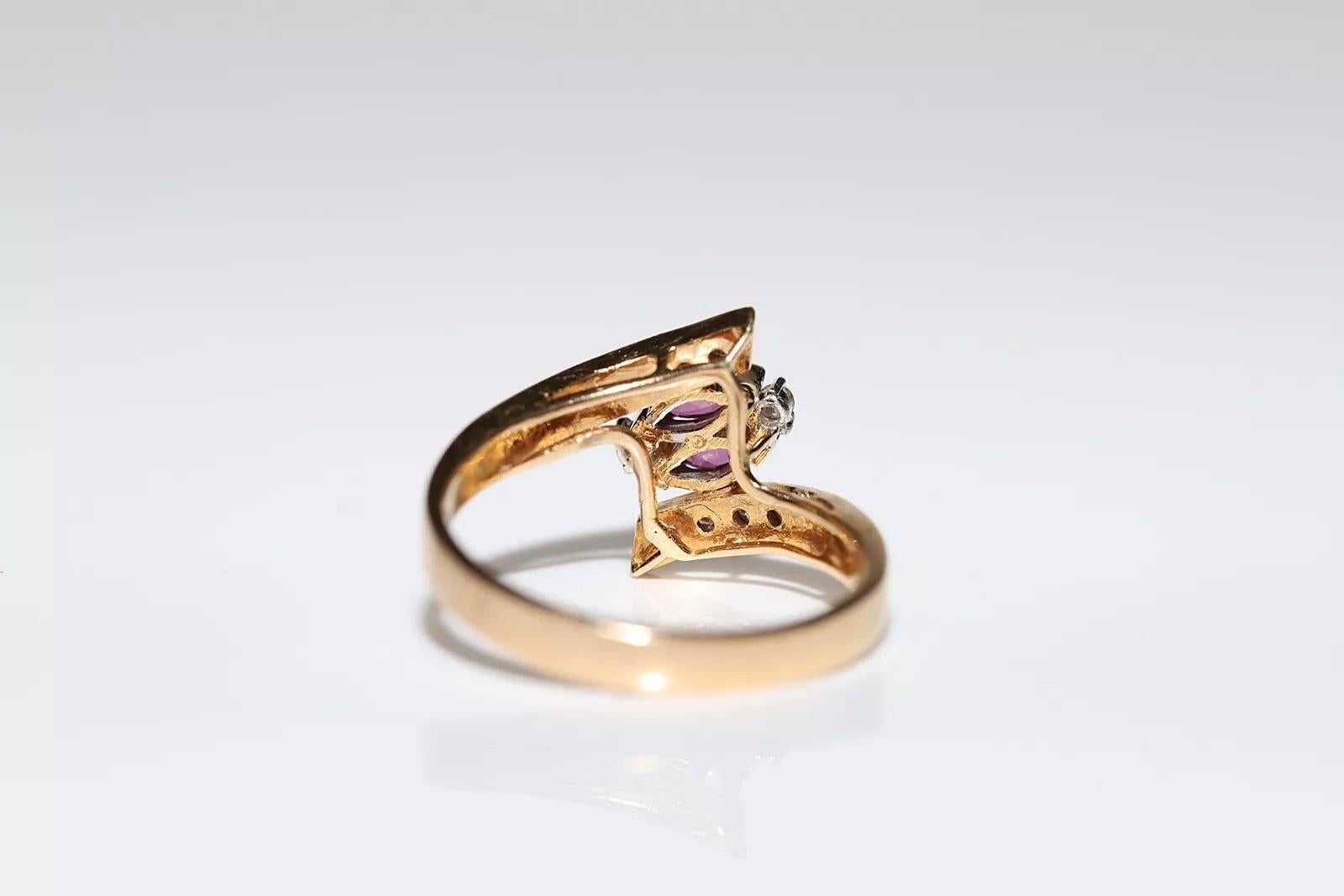 Anello decorato con diamanti naturali e rubini in oro 14k, CIRCA 1980 in vendita 2