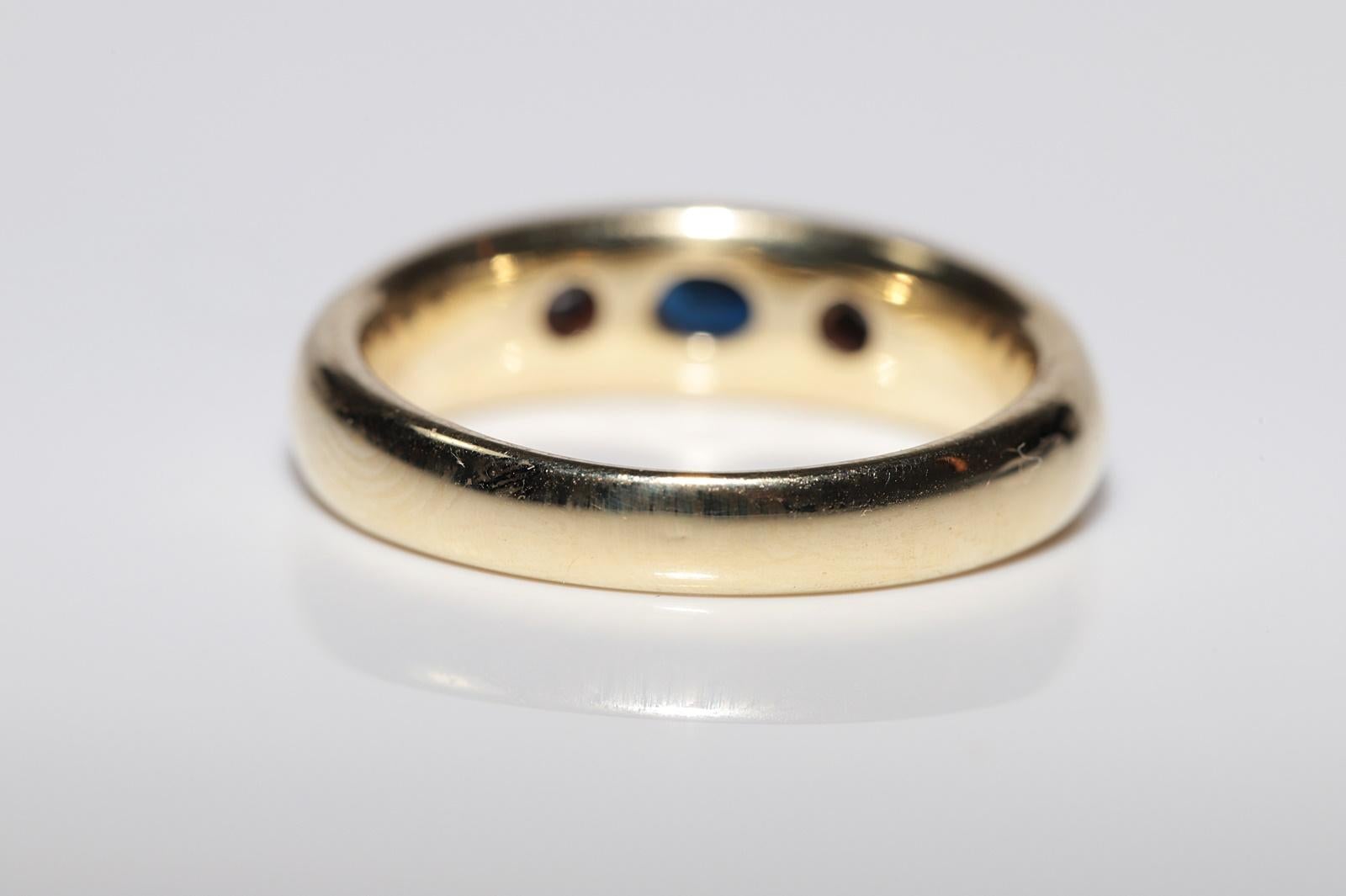 Vintage Circa 1980er Jahre 14k Gold Natürlicher Diamant und Saphir Dekorierter Ring im Angebot 3