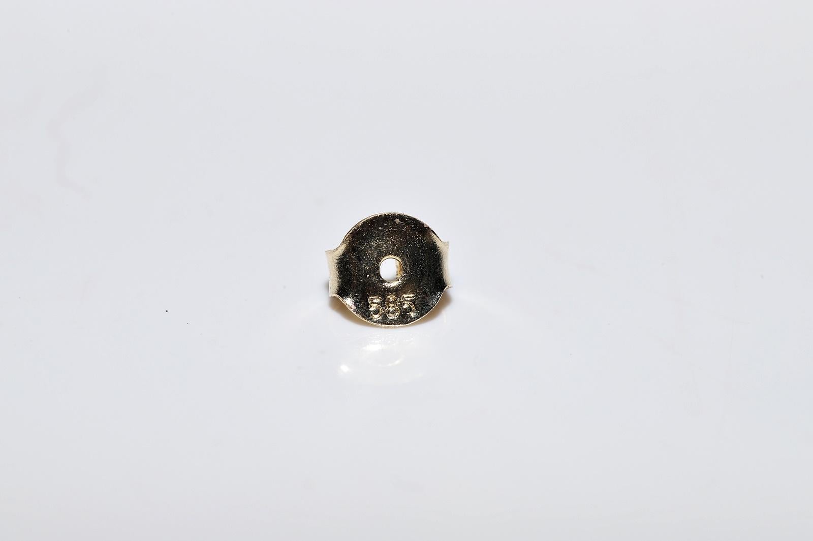 Vintage Circa 1980er Jahre 14k Gold Natürlicher Diamant und Saphir Dekorierter Ohrring im Angebot 5