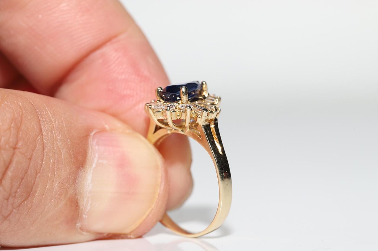 Vintage Circa 1980s 14k Gold Natural Diamond And Sapphire Decorated Ring  For Sale 4