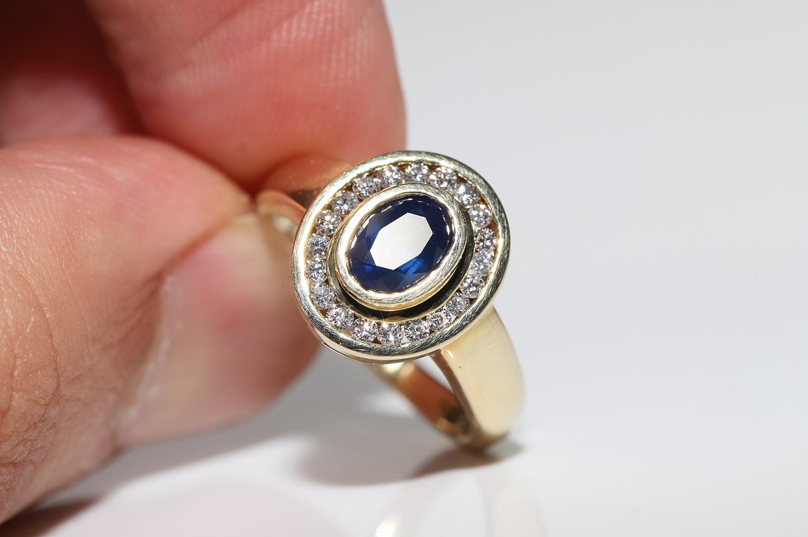 Vintage Circa 1980s 14k Gold Natural Diamond And Sapphire Decorated Ring  For Sale 11