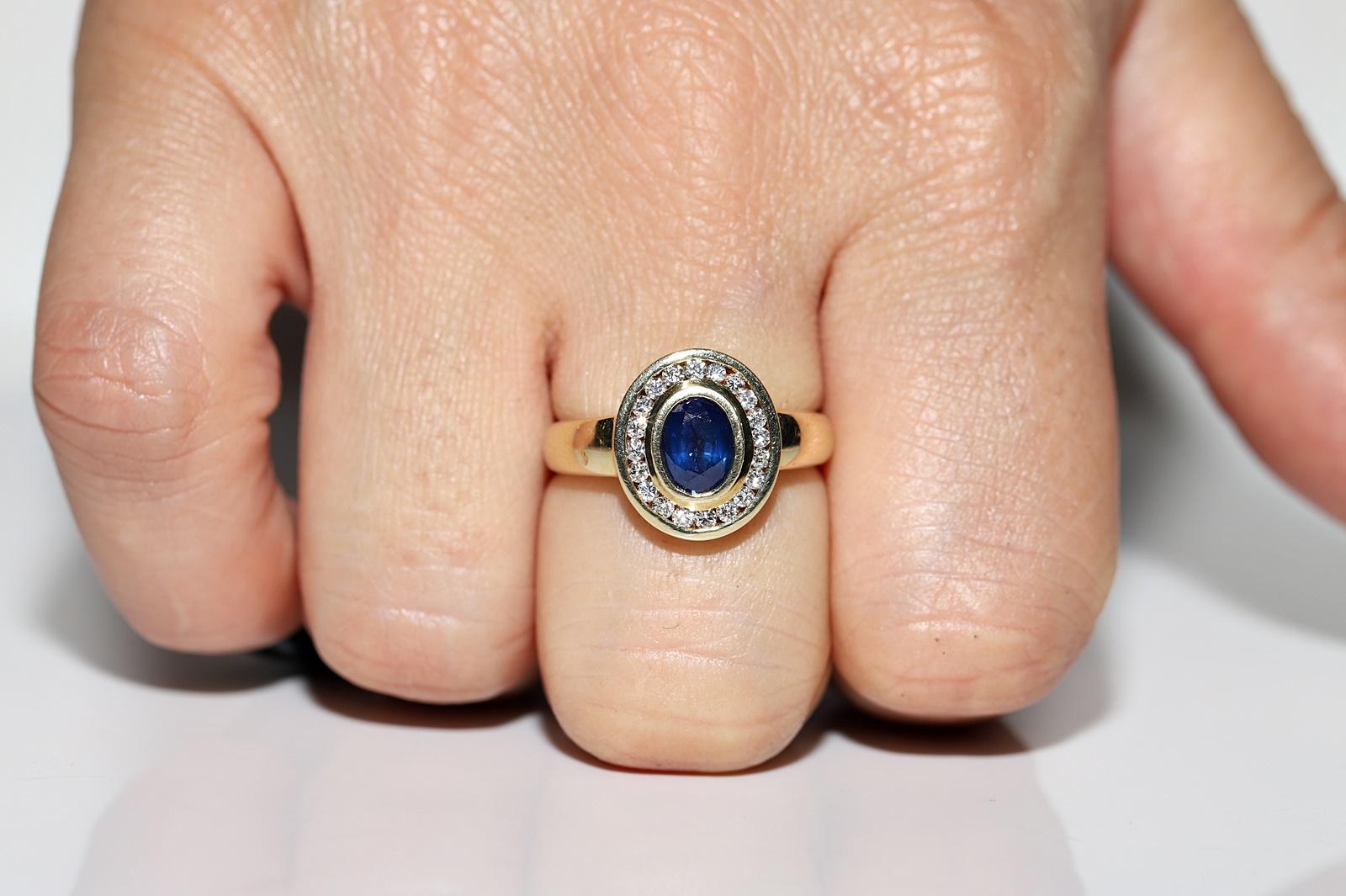 Retro Vintage Circa 1980s 14k Gold Natural Diamond And Sapphire Decorated Ring  For Sale