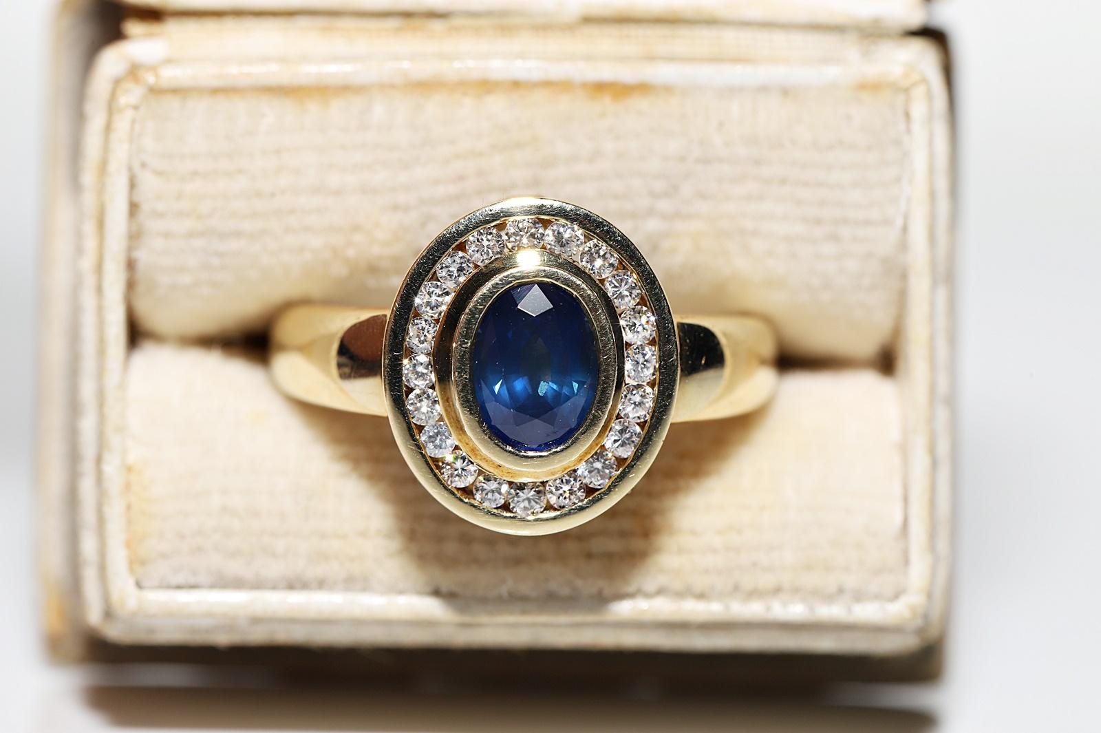 Vintage Circa 1980s 14k Gold Natural Diamond And Sapphire Decorated Ring  In Good Condition For Sale In Fatih/İstanbul, 34