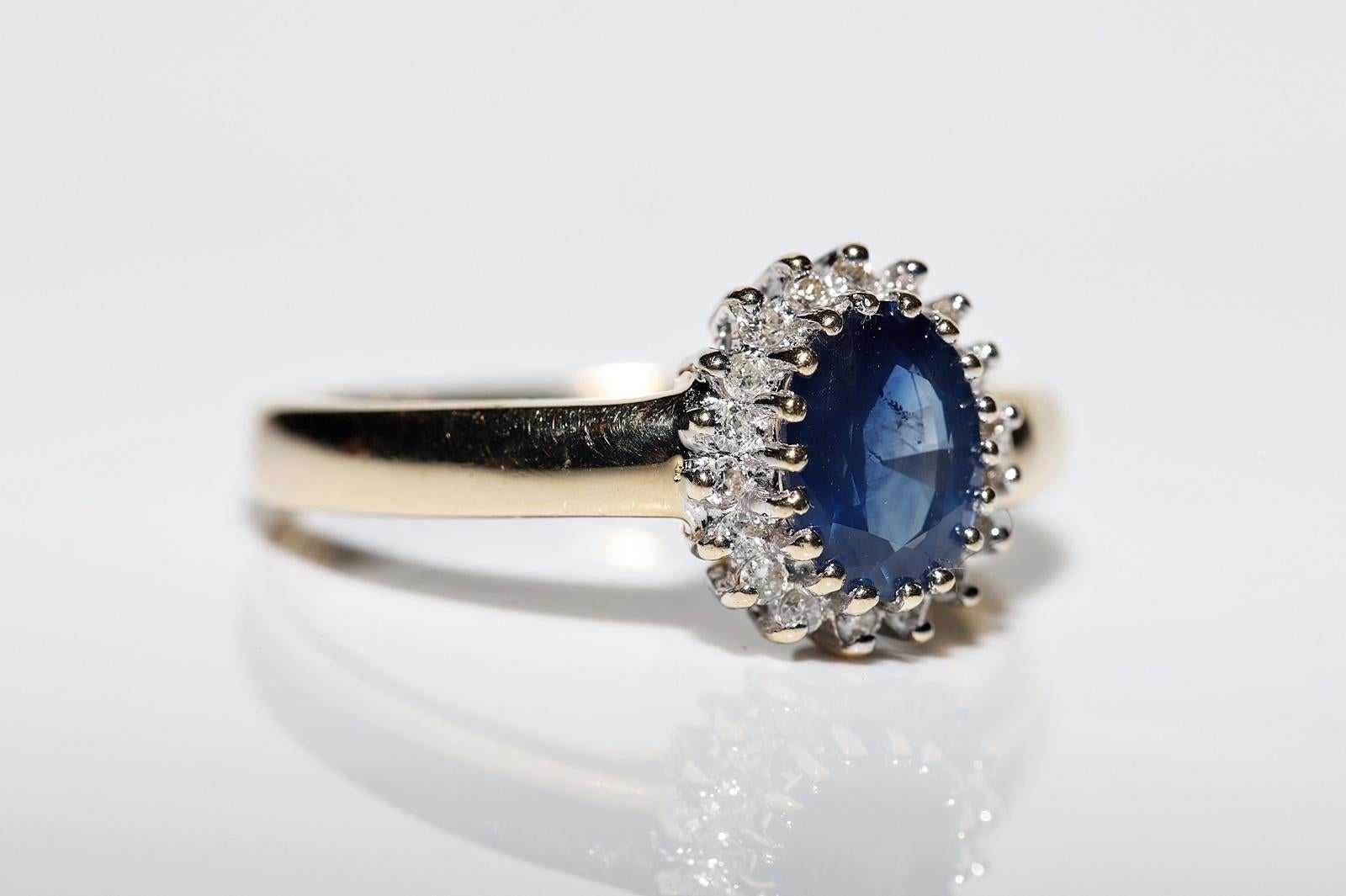 Vintage Circa 1980s 14k Gold Natural Diamond And Sapphire Decorated Ring  For Sale 1