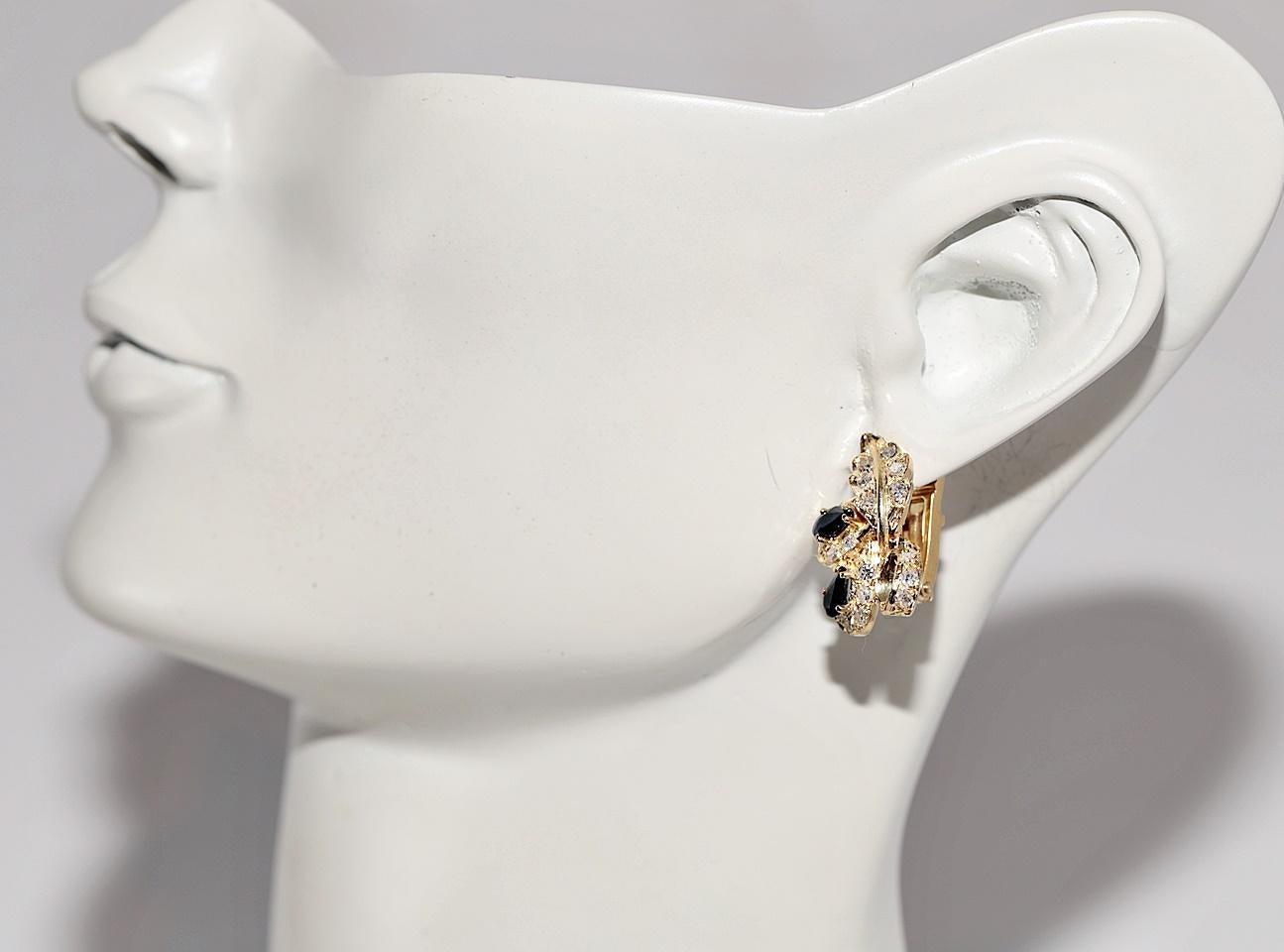 Orecchino stile foglia in oro 14k con diamante naturale e zaffiro, CIRCA 1980 in vendita 7