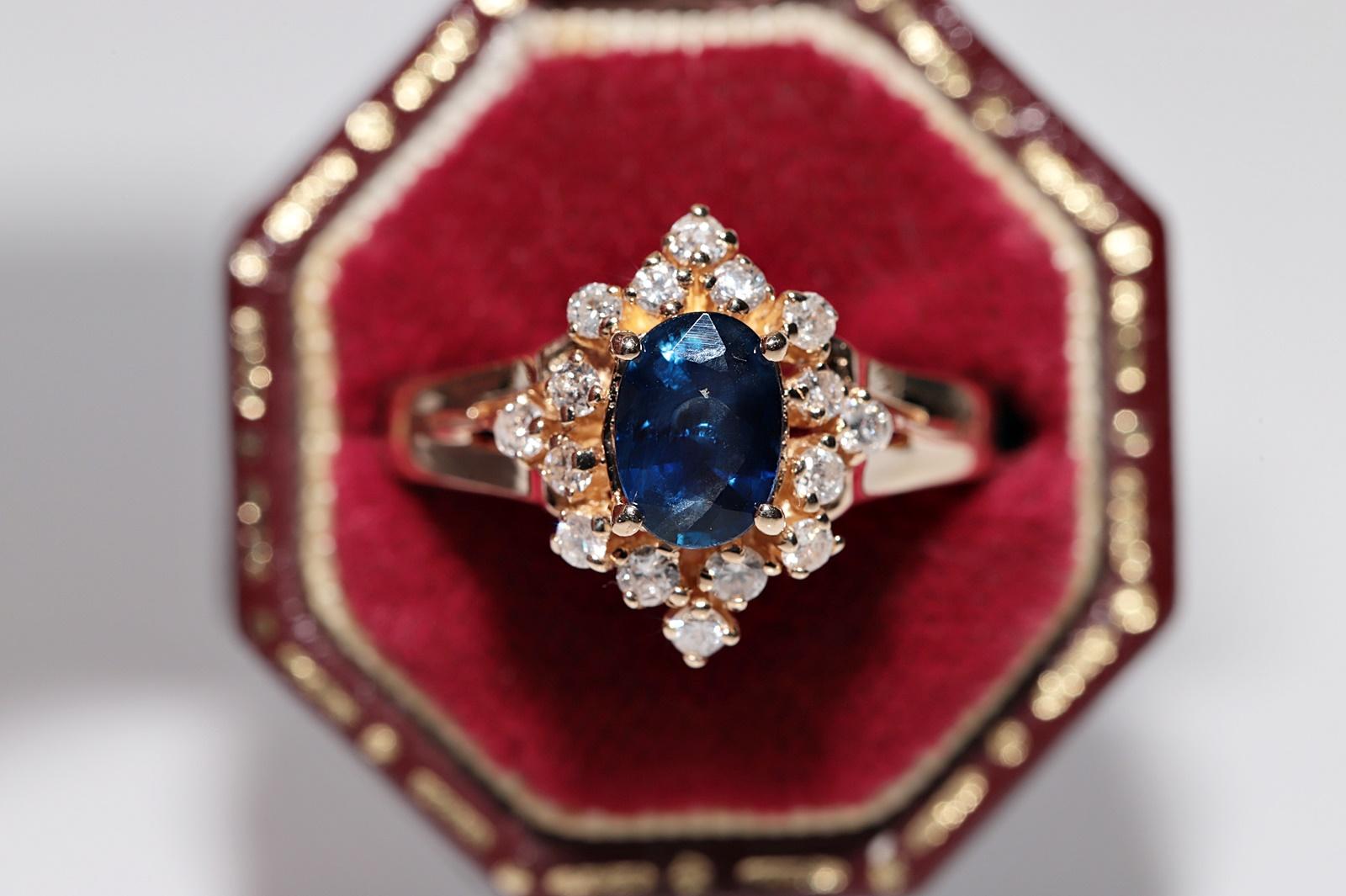 In ottime condizioni.
Il peso totale è di 3,8 grammi.
Totalmente è un diamante da 0,50 ct.
Il diamante ha colore H-I e purezza s1-s2.
Totalmente è uno zaffiro da 0,70 carati.
La misura dell'anello è US 7.25
Possiamo realizzare qualsiasi