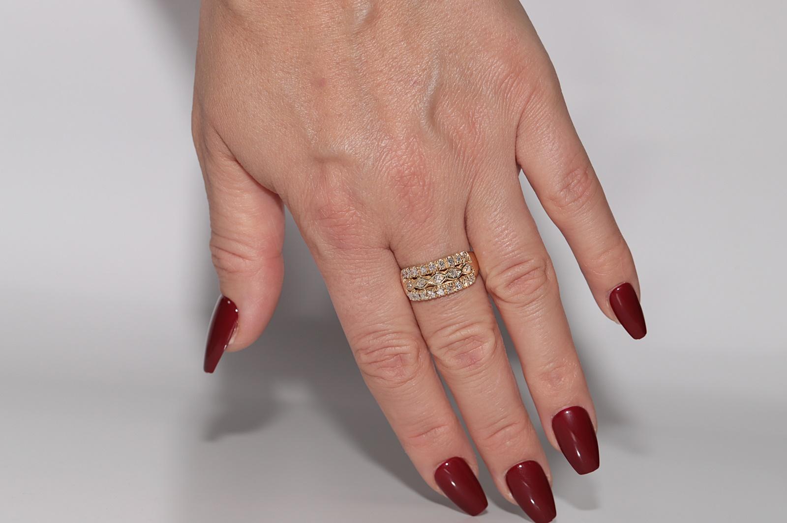 Vintage Circa 1980er Jahre 14k Gold Natürlicher Diamant Dekorierter Bandring im Angebot 8