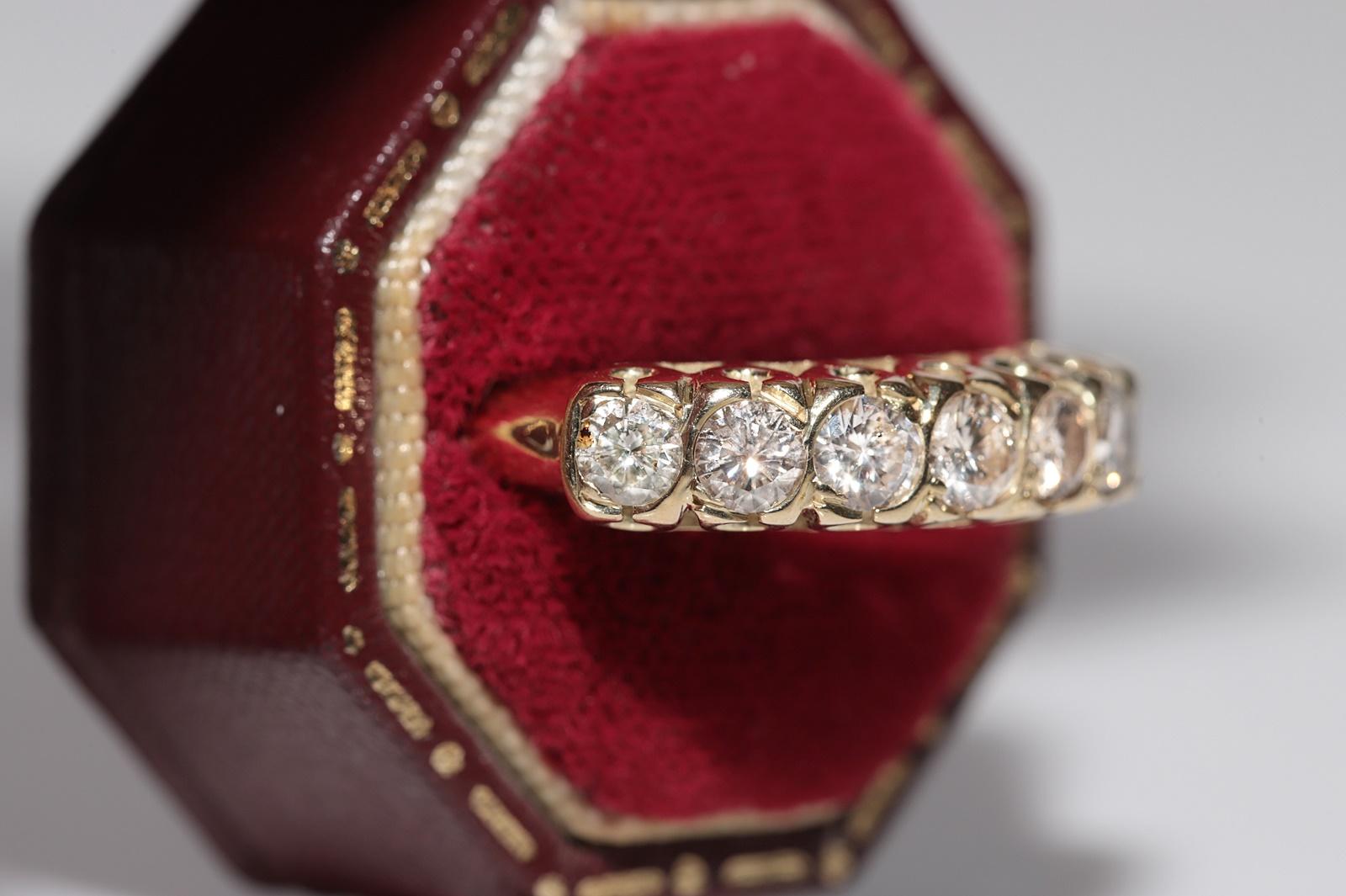Retro Vintage Circa 1980s 14k Gold Natural Diamond Decorated Band Ring For Sale