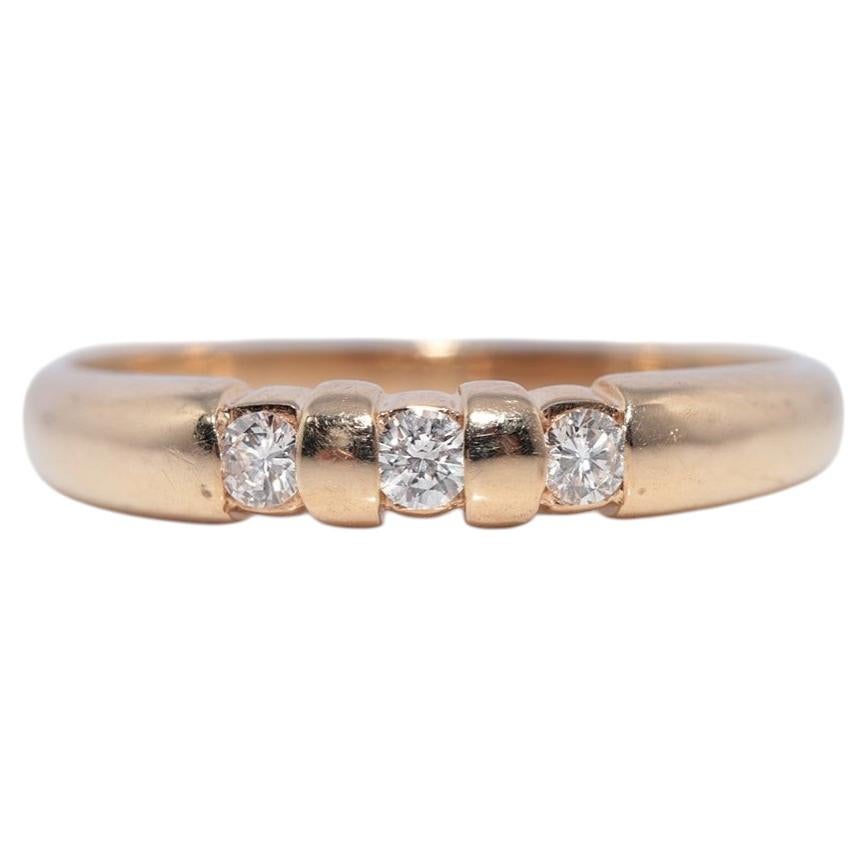 Vintage Circa 1980s 14k Gold Natural Diamond Decorated Band Ring