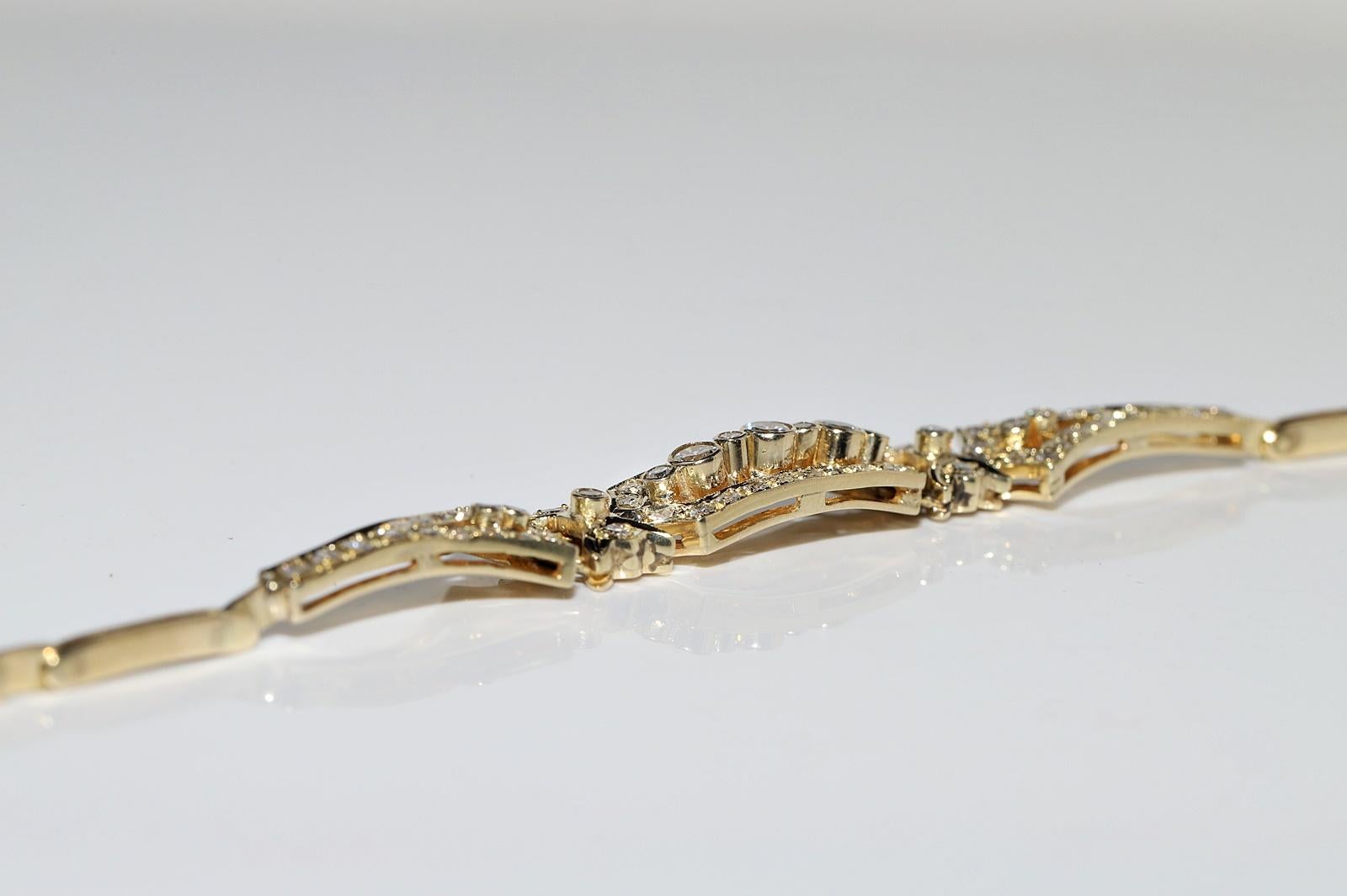 Vintage Circa 1980s  14k Gold Natural Diamond Decorated Bracelet  For Sale 8