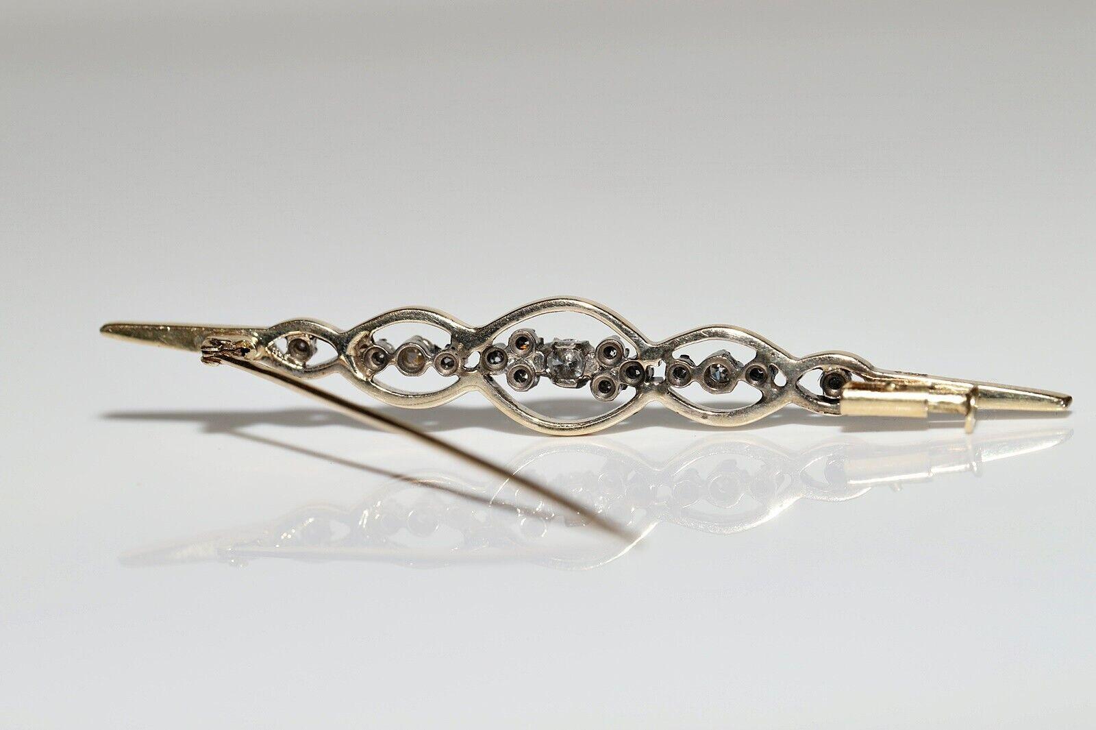 Brilliant Cut Vintage Circa 1980s 14k Gold Natural Diamond Decorated Brooch For Sale
