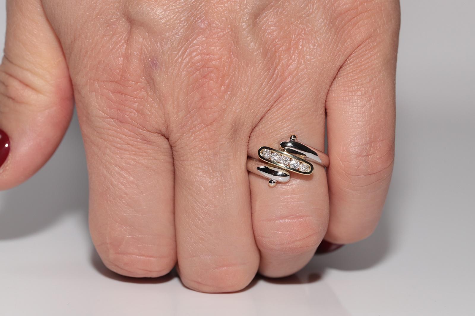 Vintage Circa 1980er Jahre 14k Gold Natürlicher Diamant Dekorierter Cluster-Ring im Angebot 9