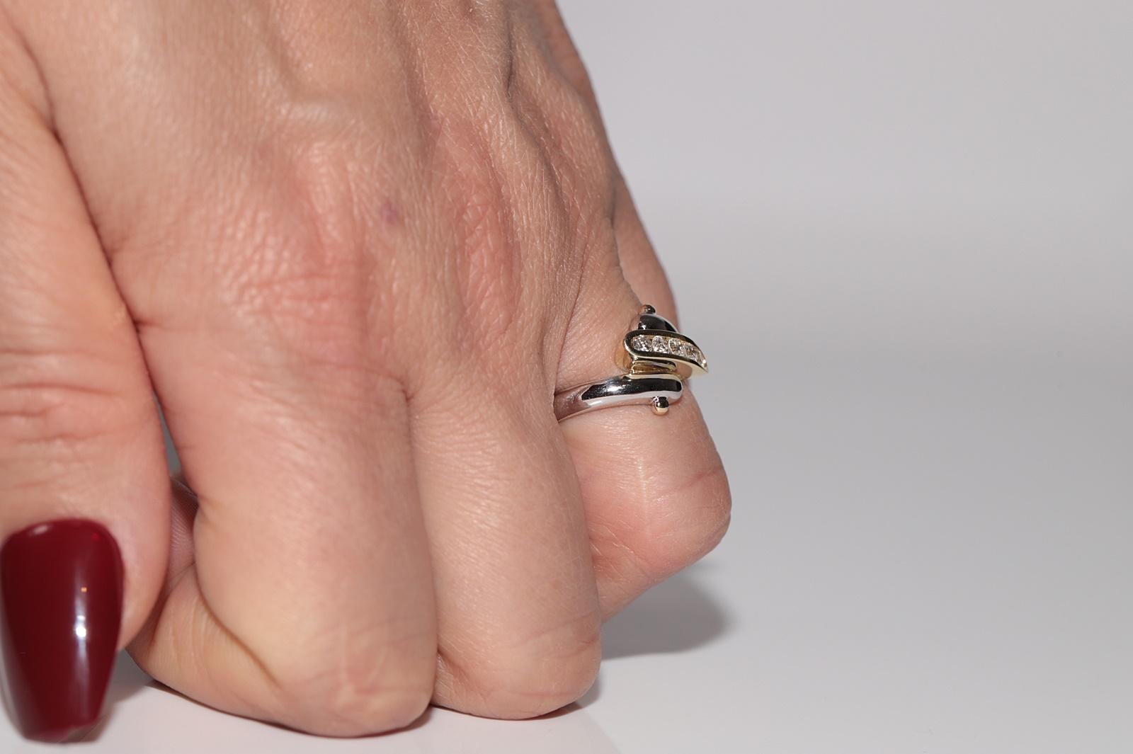 Vintage Circa 1980er Jahre 14k Gold Natürlicher Diamant Dekorierter Cluster-Ring im Angebot 11