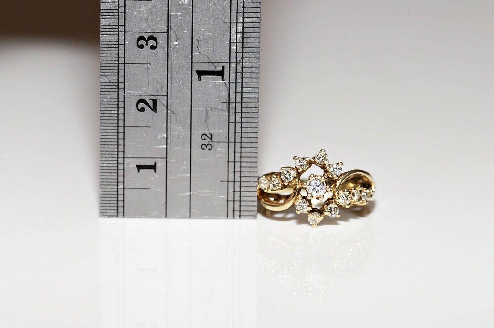 Vintage Circa 1980er Jahre 14k Gold Natürlicher Diamant Dekorierter Cluster-Ring  im Angebot 2