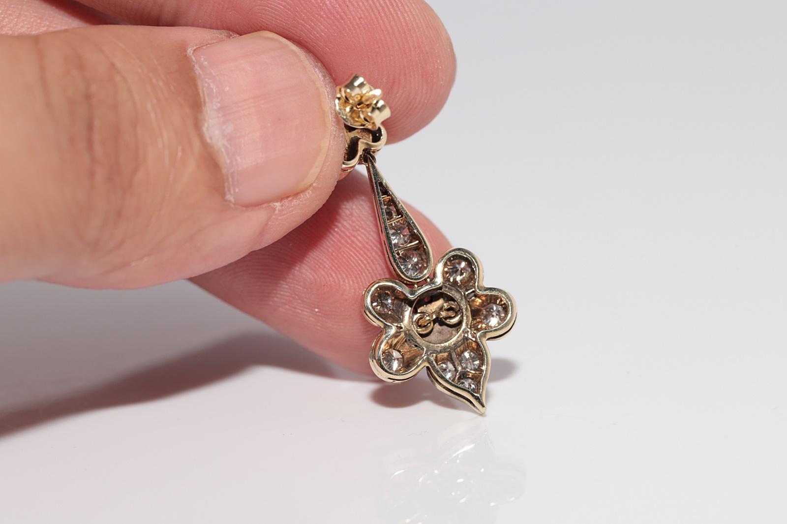 Vintage Circa 1980er Jahre 14k Gold Natürlicher Diamant Dekorierter Tropfenohrring im Angebot 2