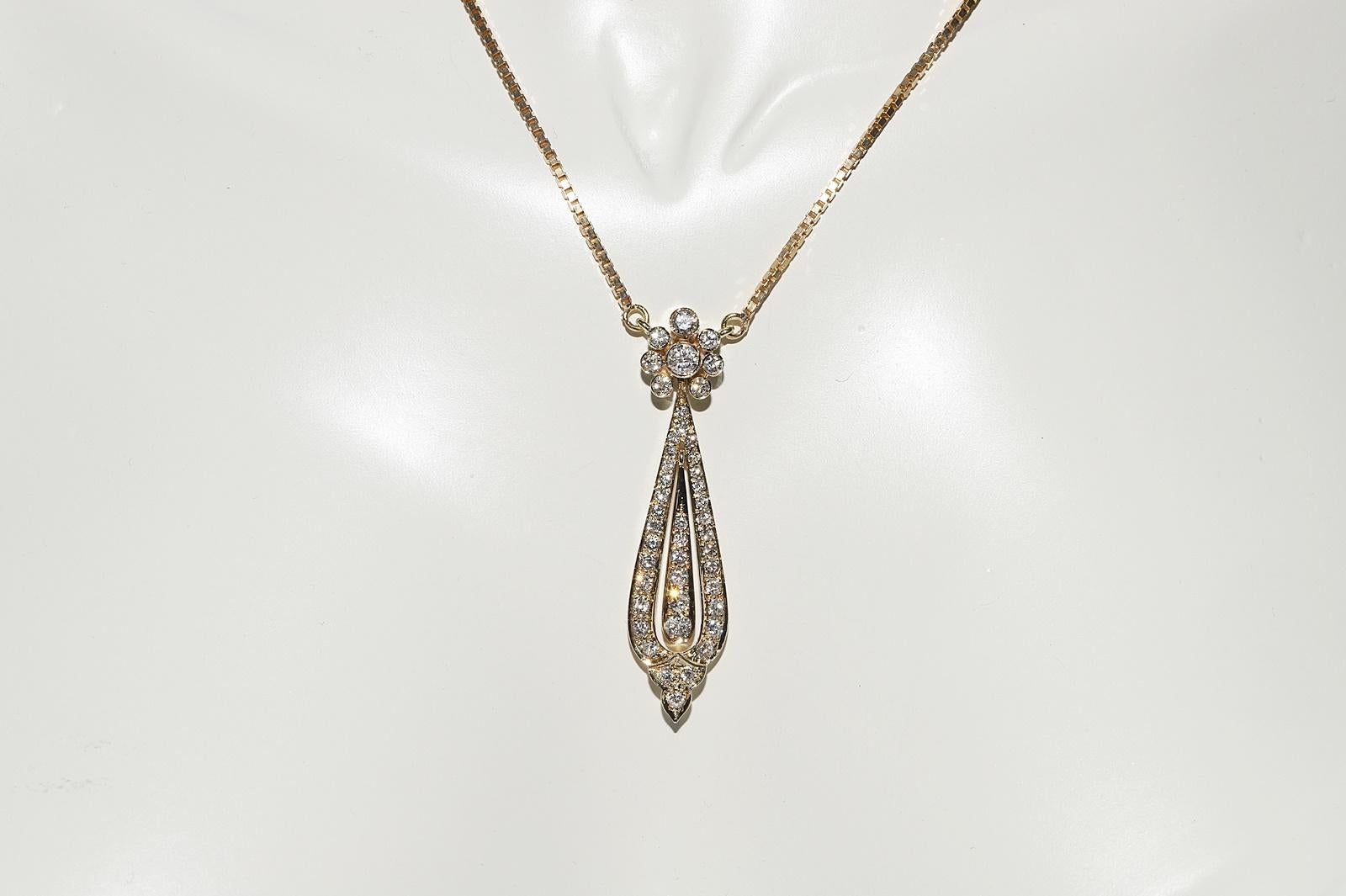 Retro Vintage Circa 1980s 14k Gold Natural Diamond Decorated Drop Pendant Necklace For Sale