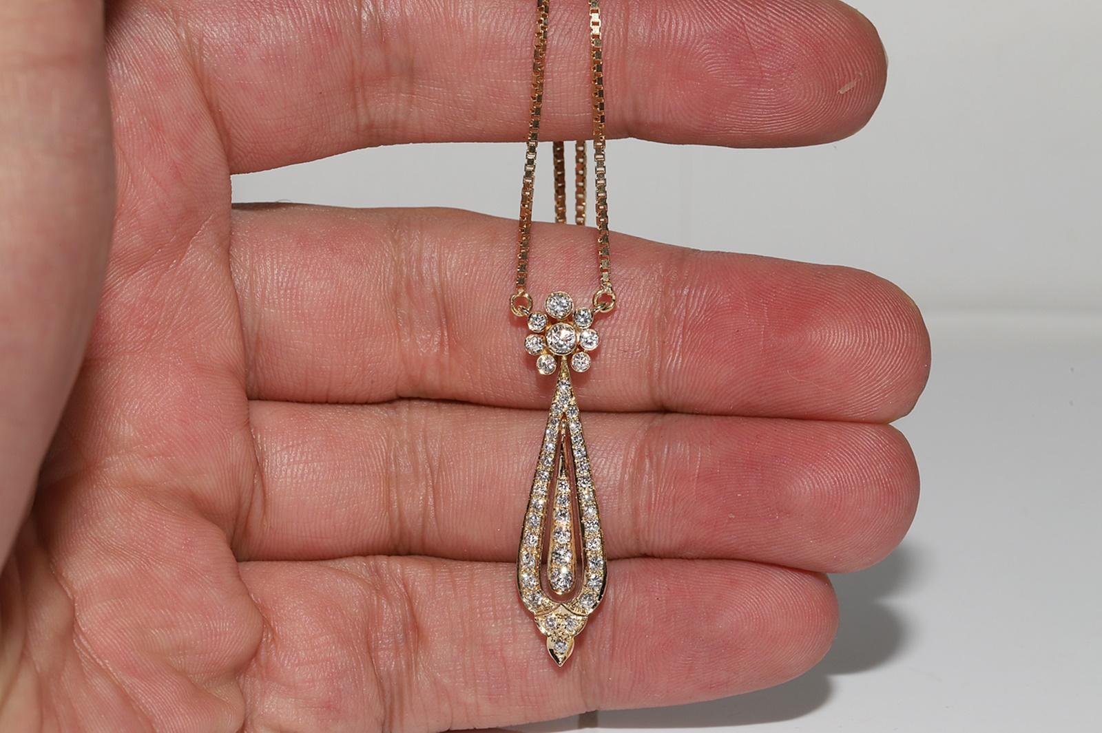 Vintage Circa 1980er Jahre 14k Gold Natürlicher Diamant Dekorierter Tropfen-Anhänger Halskette Damen im Angebot