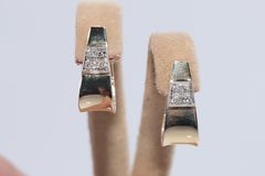 Vintage Circa 1980s 14k Gold Natural Diamond Decorated Earring