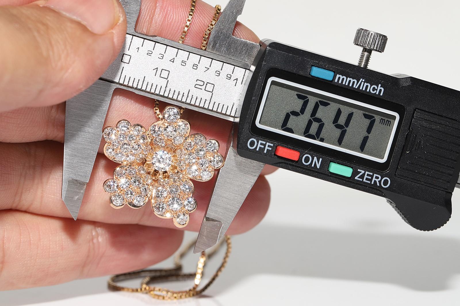 Vintage Circa 1980er Jahre 14k Gold Natürlicher Diamant Deko-Blumen-Anhänger Halskette im Angebot 9