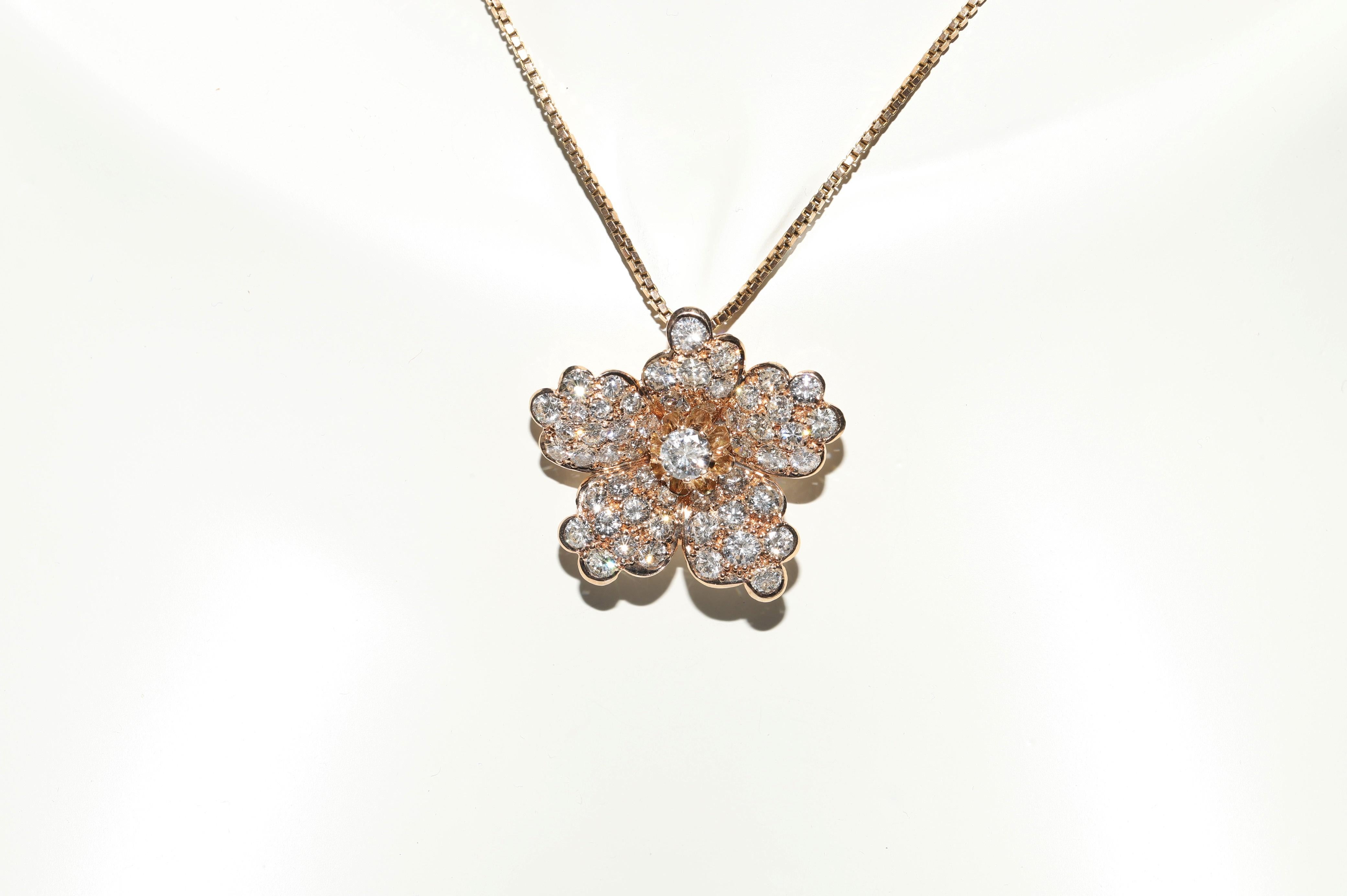 Vintage Circa 1980er Jahre 14k Gold Natürlicher Diamant Deko-Blumen-Anhänger Halskette (Brillantschliff) im Angebot
