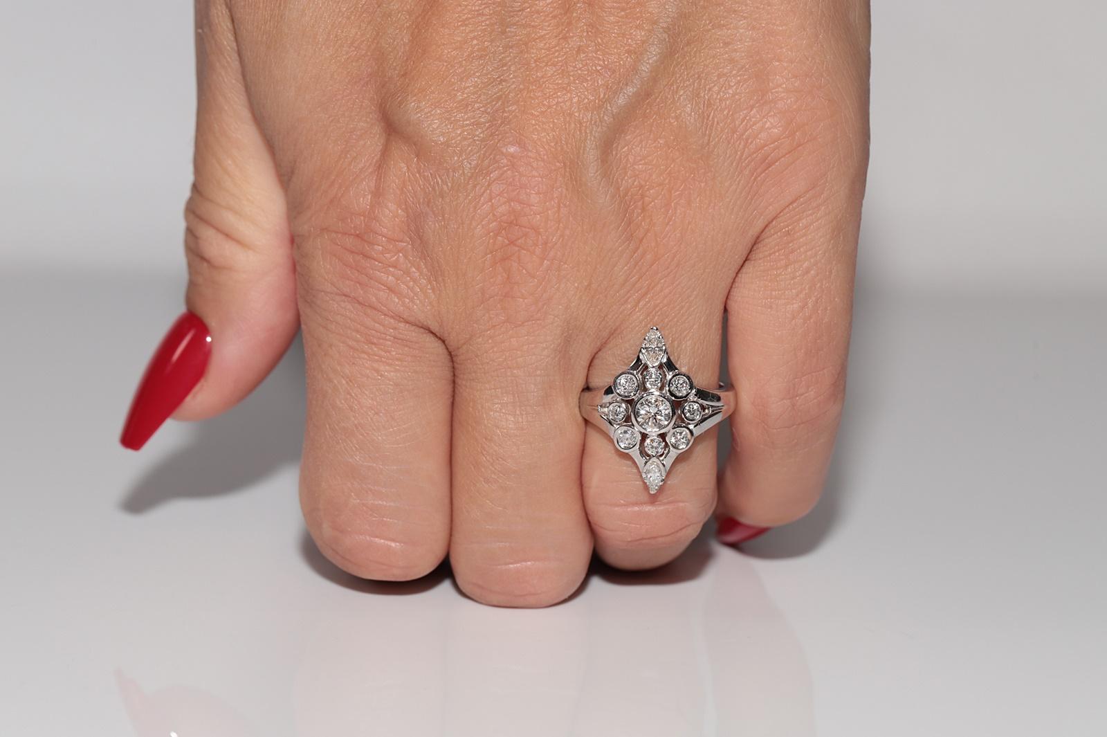 Vintage CIRCA 1980s 14k Gold Natürlicher Diamant Verziert Navette Design Ring im Angebot 8