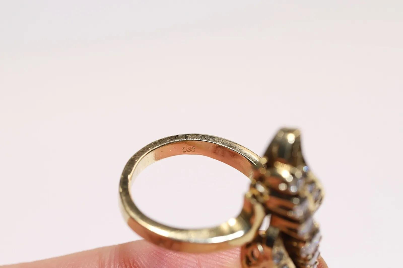Vintage Circa 1980er Jahre 14k Gold Natürlicher Diamant Dekorierter Navette Ring im Angebot 2