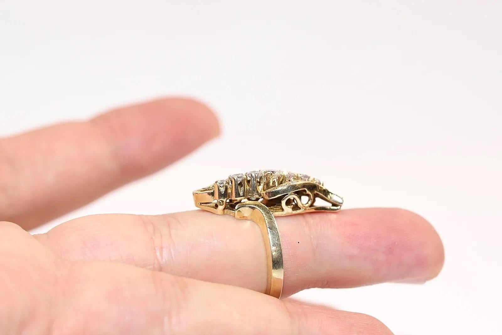 Vintage Circa 1980er Jahre 14k Gold Natürlicher Diamant Dekorierter Navette Ring im Angebot 3