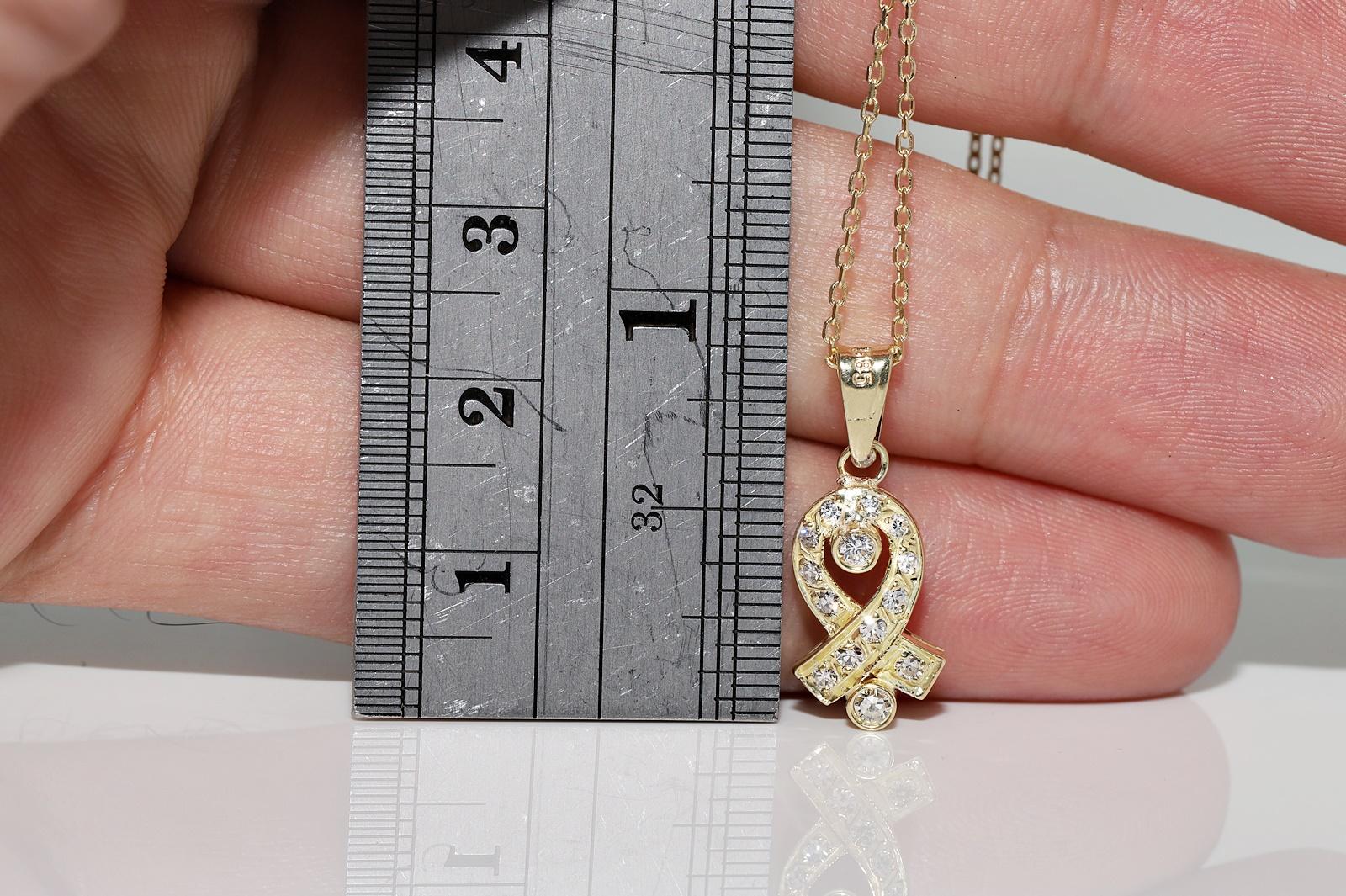 Vintage Circa 1980er Jahre 14k Gold Natürlicher Diamant Dekorierter Anhänger Halskette im Angebot 6