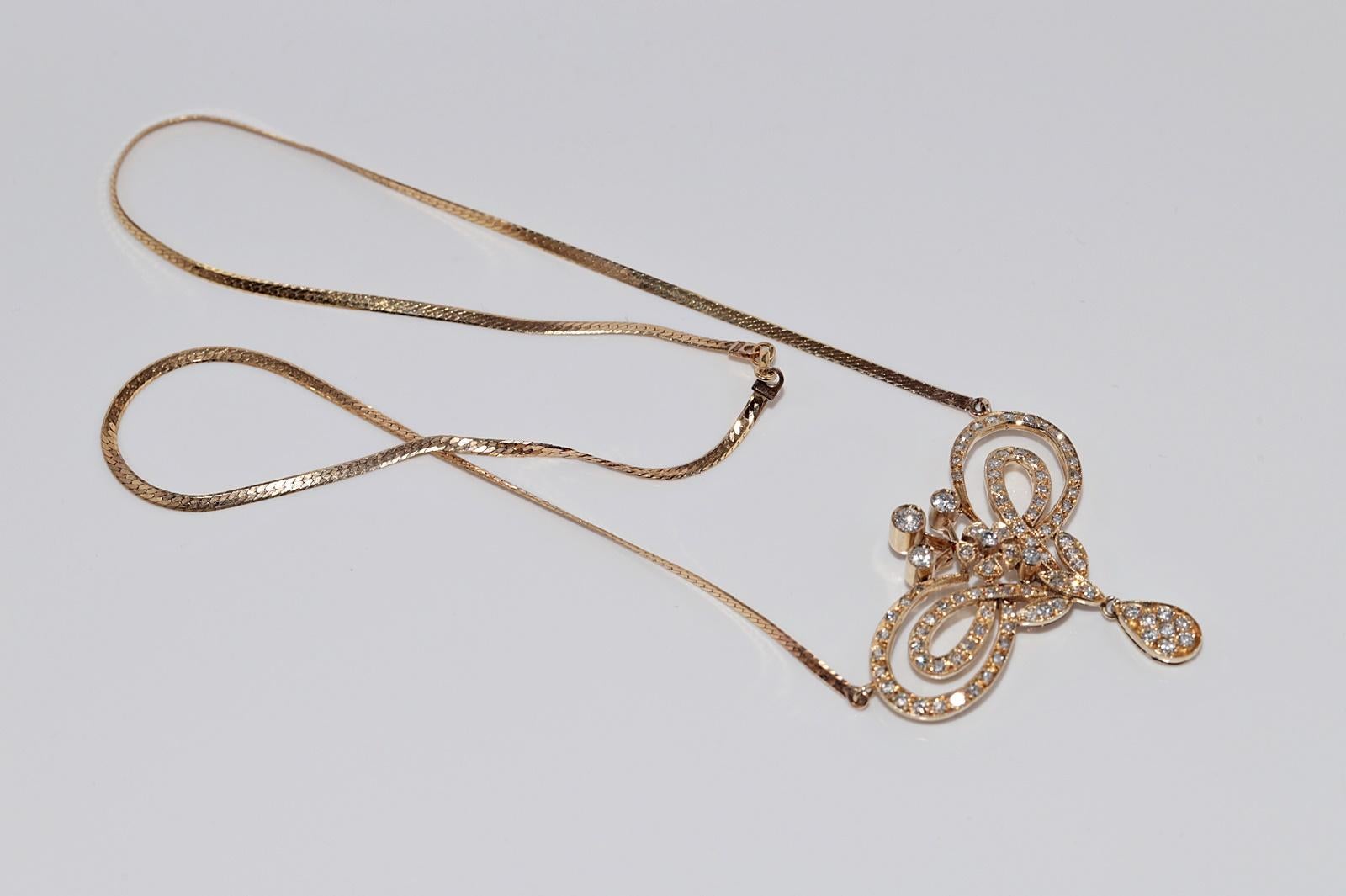 Vintage Circa 1980er Jahre 14k Gold Natürlicher Diamant Dekorierter Anhänger Halskette im Angebot 11
