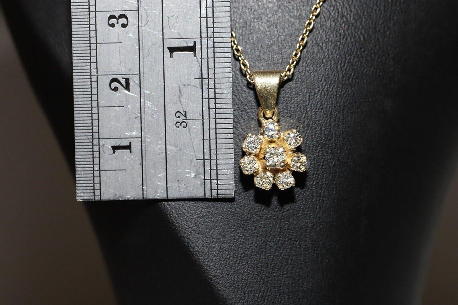 Vintage Circa 1980er Jahre 14k Gold Natürlicher Diamant Dekorierter Anhänger Halskette (Brillantschliff) im Angebot