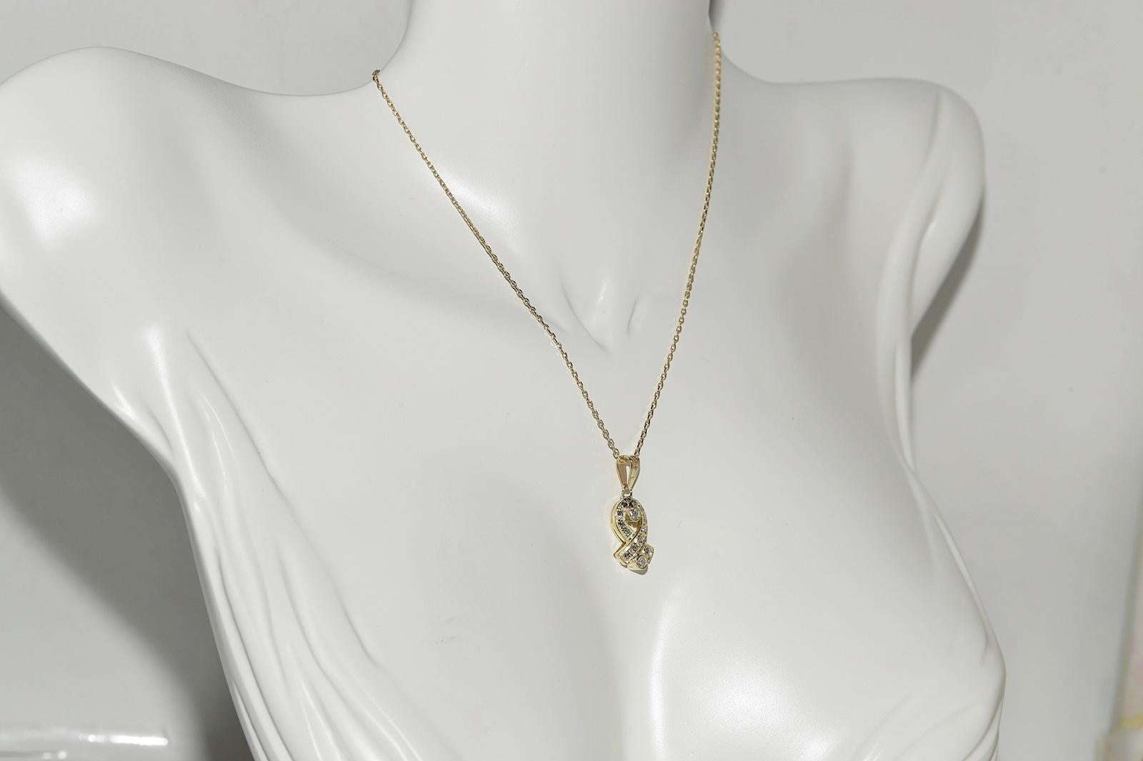 Collar Colgante Vintage Circa 1980s Oro 14k Decorado con Diamantes Naturales Corte brillante en venta