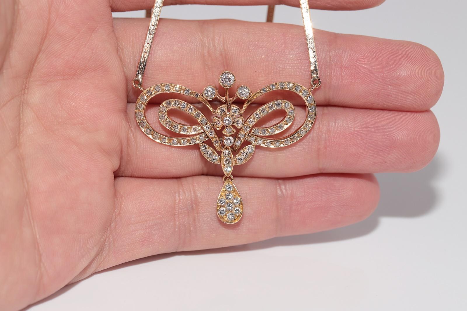 Vintage Circa 1980er Jahre 14k Gold Natürlicher Diamant Dekorierter Anhänger Halskette Damen im Angebot