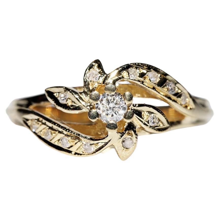 Vintage Circa 1980s  14k Gold Natural Diamond Decorated Pretty Ring  For Sale