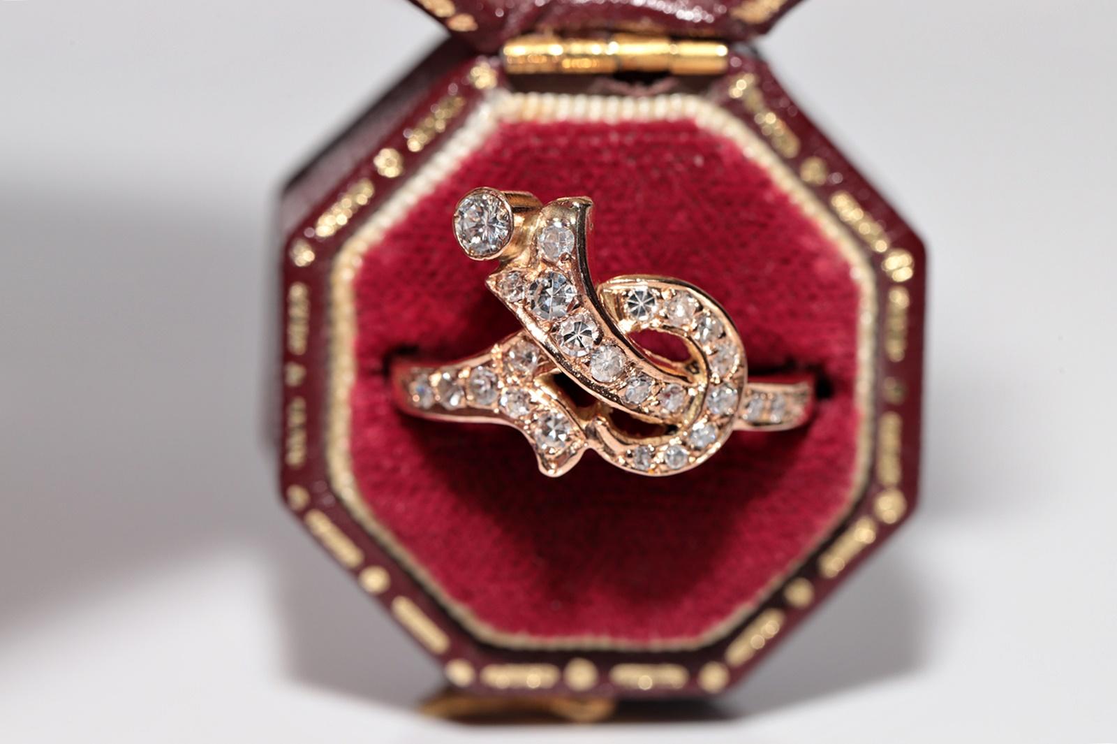 In sehr gutem Zustand.
Das Gesamtgewicht beträgt 3.2 Gramm.
Insgesamt ist Diamant 0,60 ct.
Der Diamant hat die Farbe H und die Reinheit vs-s1.
Ringgröße ist US 6.7
Wir können jede Größe herstellen.
Die Box ist nicht enthalten.
Bitte kontaktieren Sie