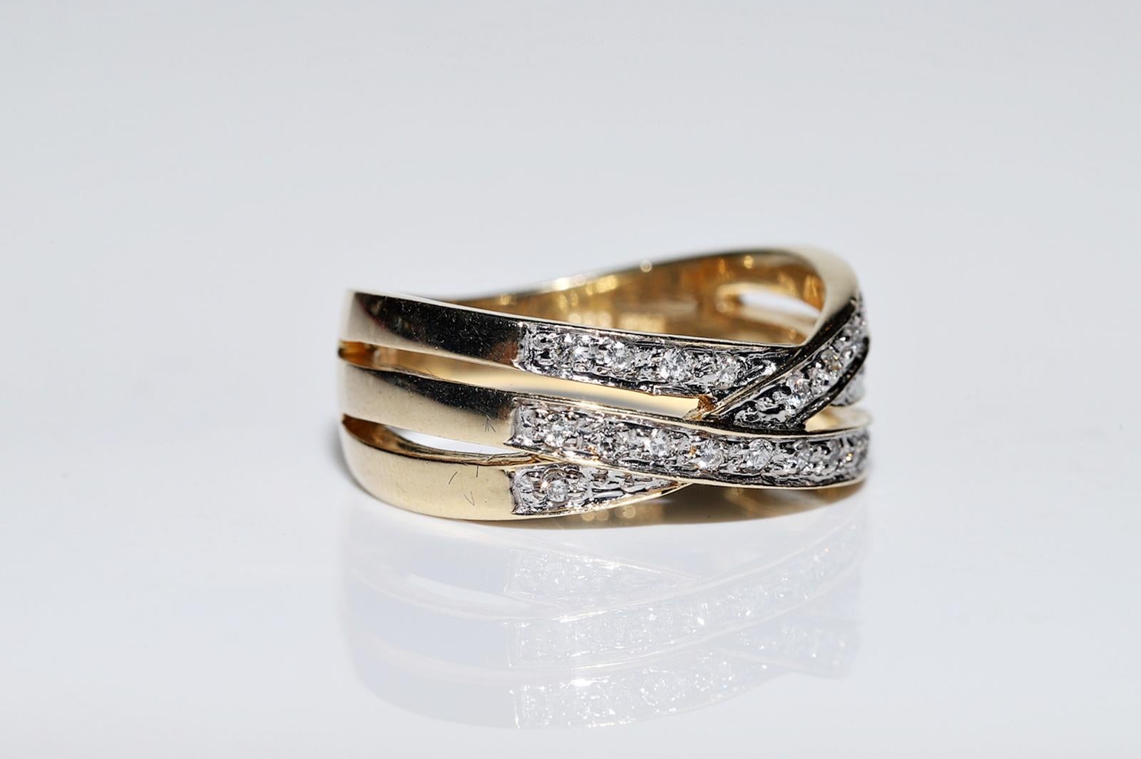Vintage Circa 1980er Jahre 14k Gold Natürlicher Diamant Dekorierter Vintage-Ring (Retro) im Angebot