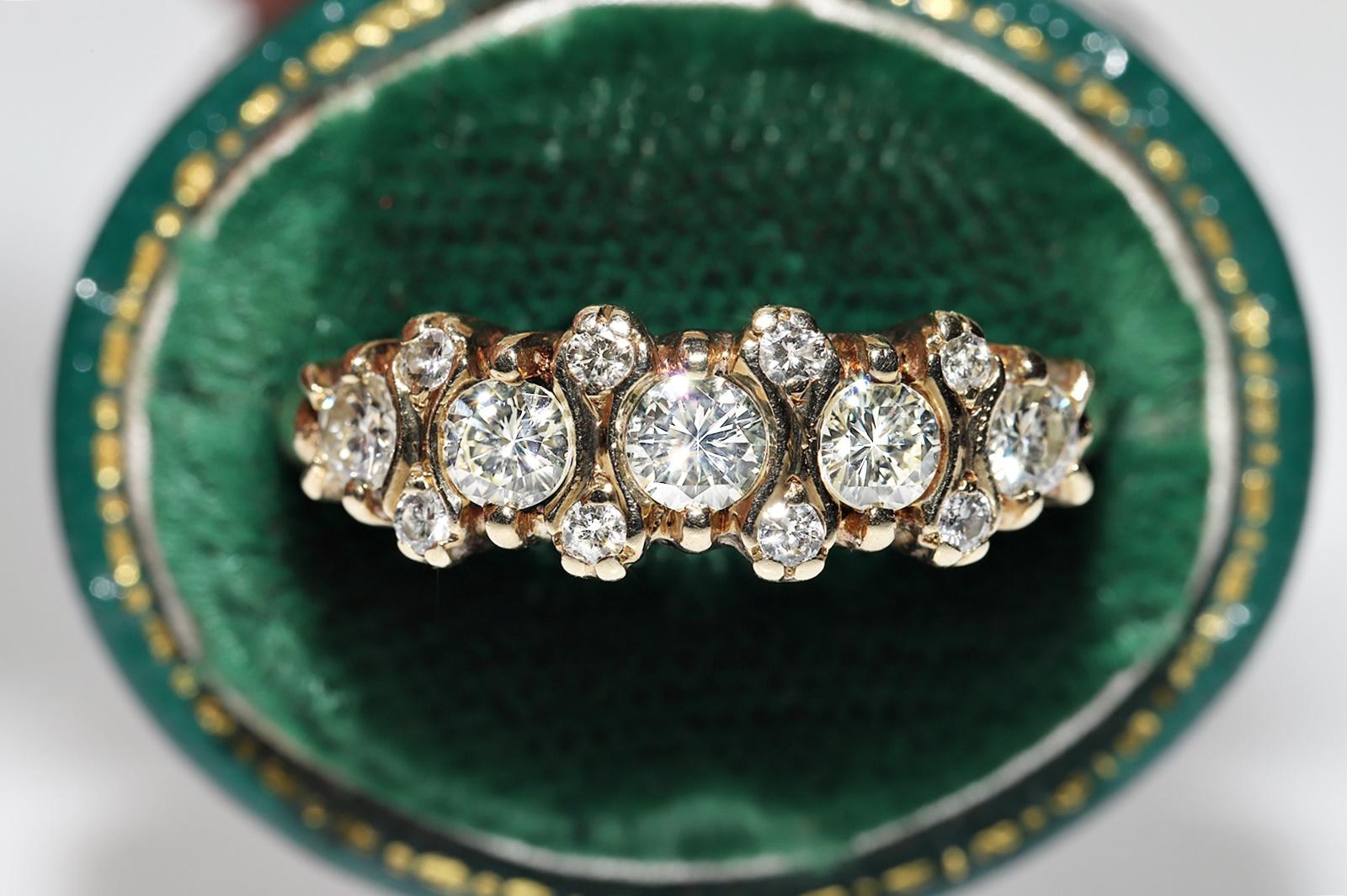 Vintage Circa 1980s 14k Gold Natural Diamond Decorated Ring  In Good Condition For Sale In Fatih/İstanbul, 34