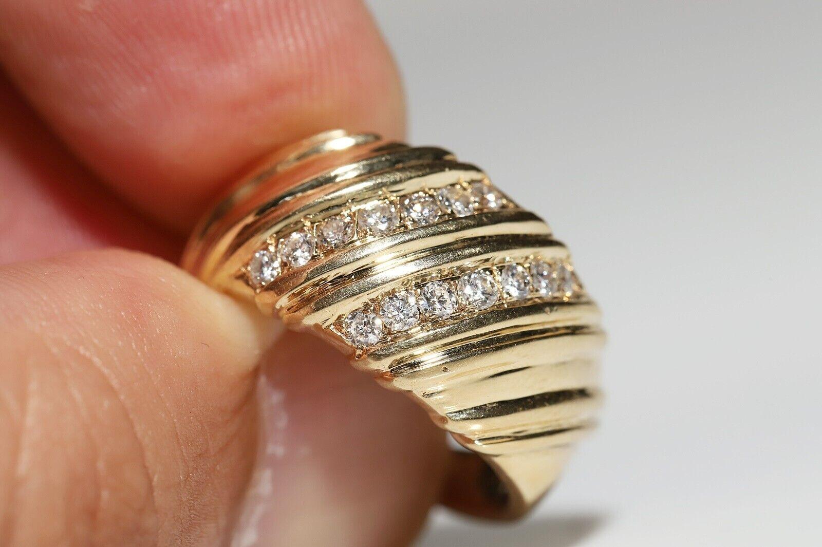 Vintage Circa 1980er Jahre 14k Gold Natürlicher Diamant Dekorierter Vintage-Ring  Damen im Angebot
