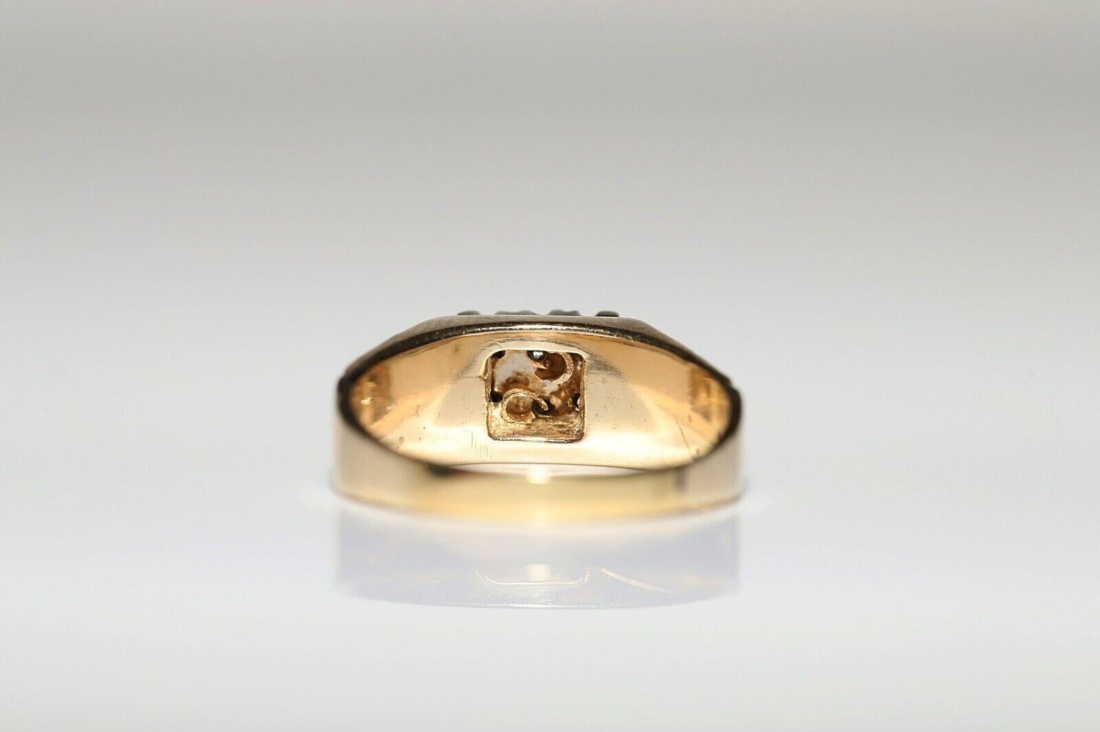 Vintage Circa 1980s 14k Gold Natural Diamond Decorated Ring  For Sale 1