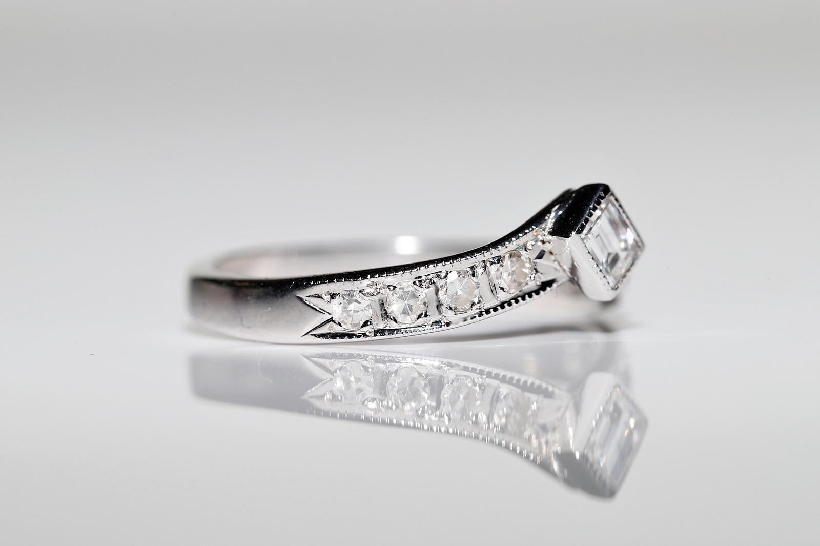 Vintage Circa 1980er Jahre 14k Gold Natürlicher Diamant Dekorierter Vintage-Ring im Angebot 1