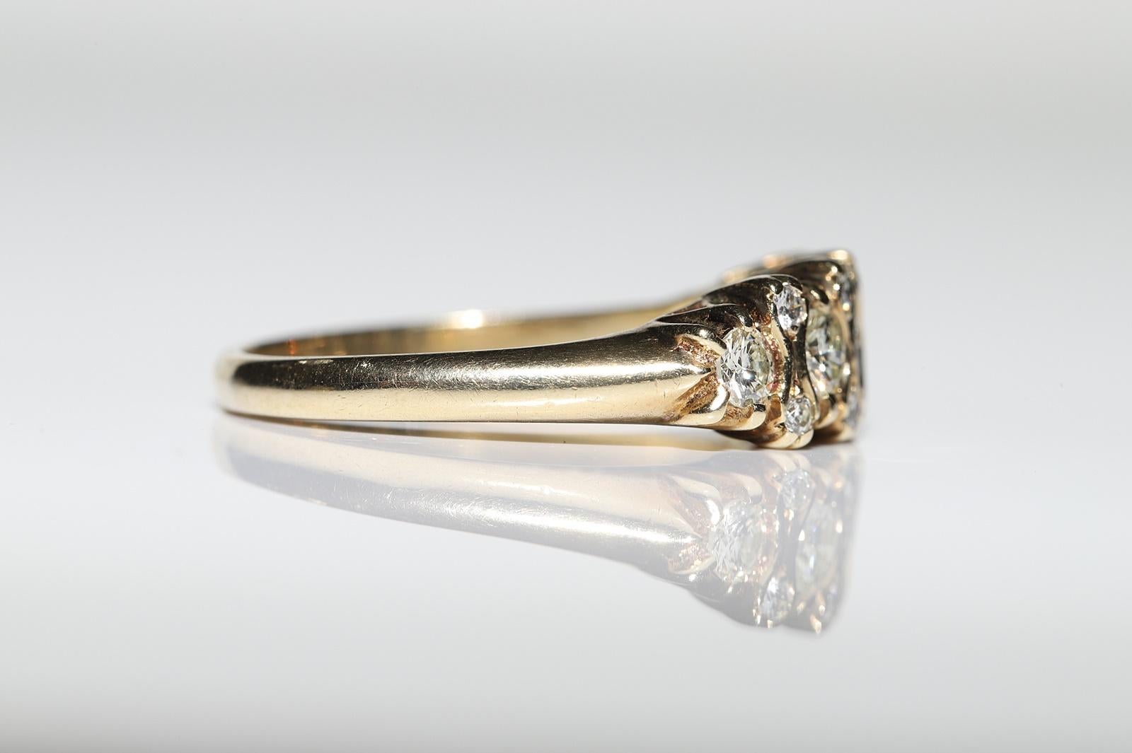 Vintage Circa 1980s 14k Gold Natural Diamond Decorated Ring  For Sale 2