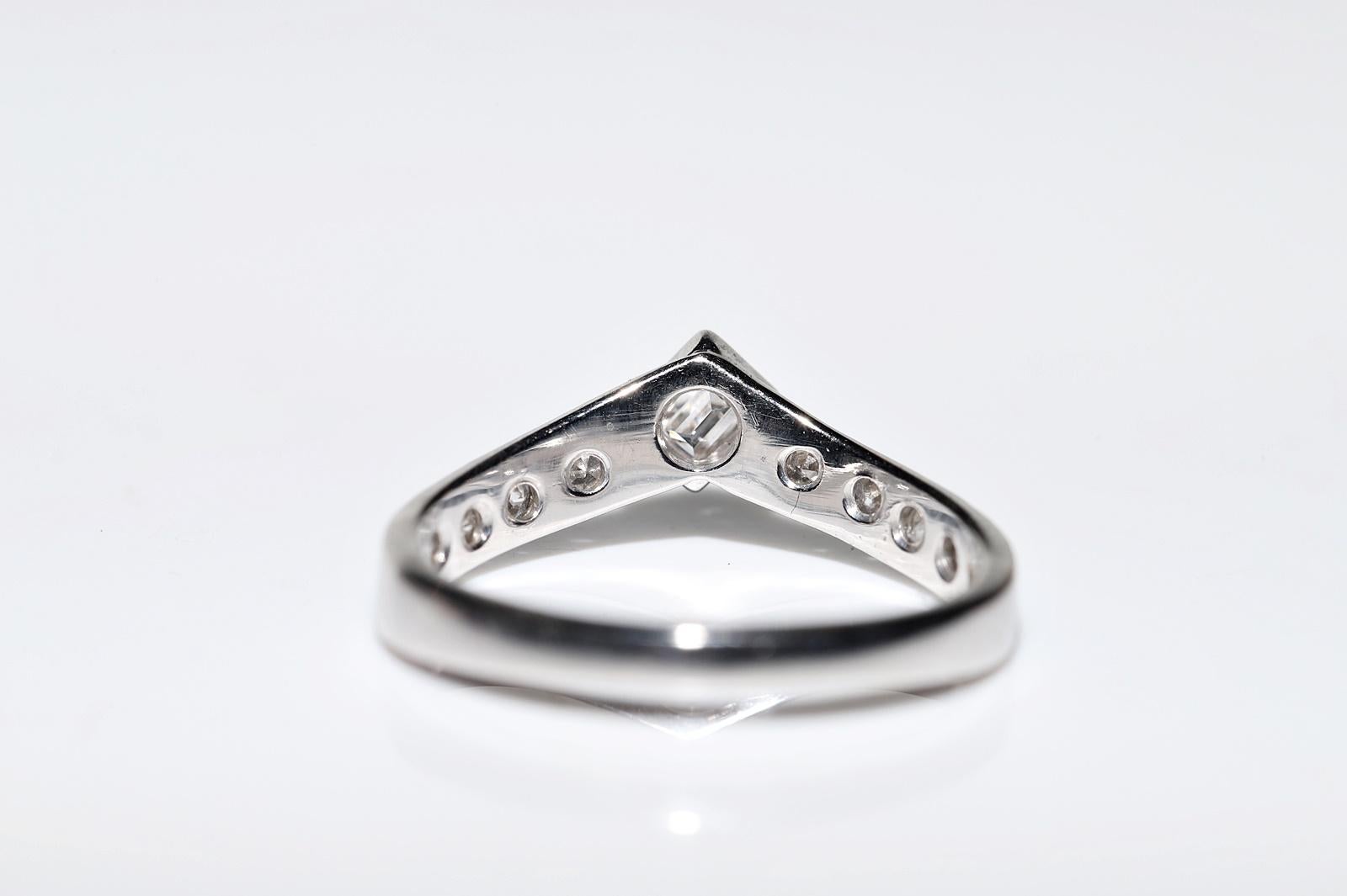 Vintage Circa 1980er Jahre 14k Gold Natürlicher Diamant Dekorierter Vintage-Ring im Angebot 3