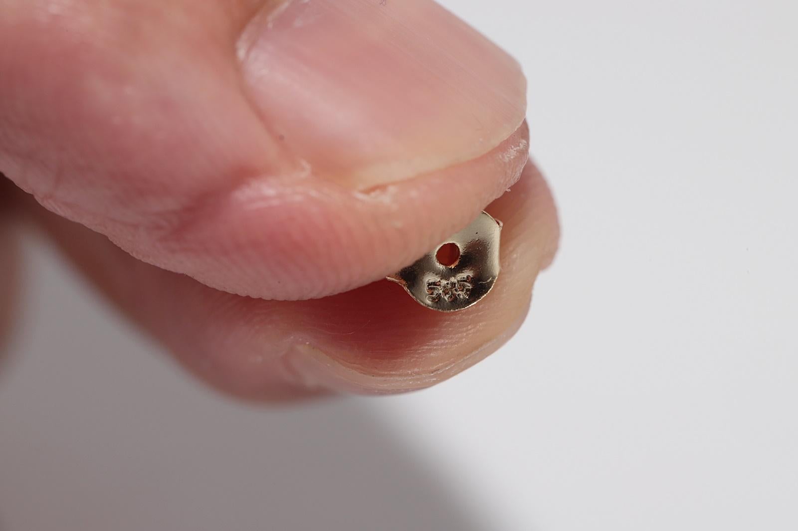 Vintage CIRCA 1980s 14k Gold natürlichen Diamanten verziert Tulpe Stil Ohrring im Angebot 4