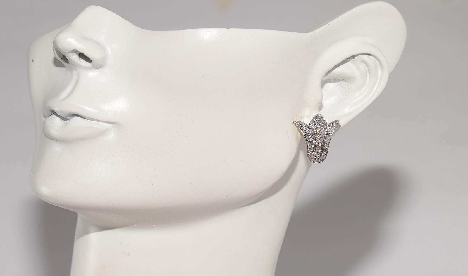 Vintage CIRCA 1980s 14k Gold natürlichen Diamanten verziert Tulpe Stil Ohrring im Angebot 11