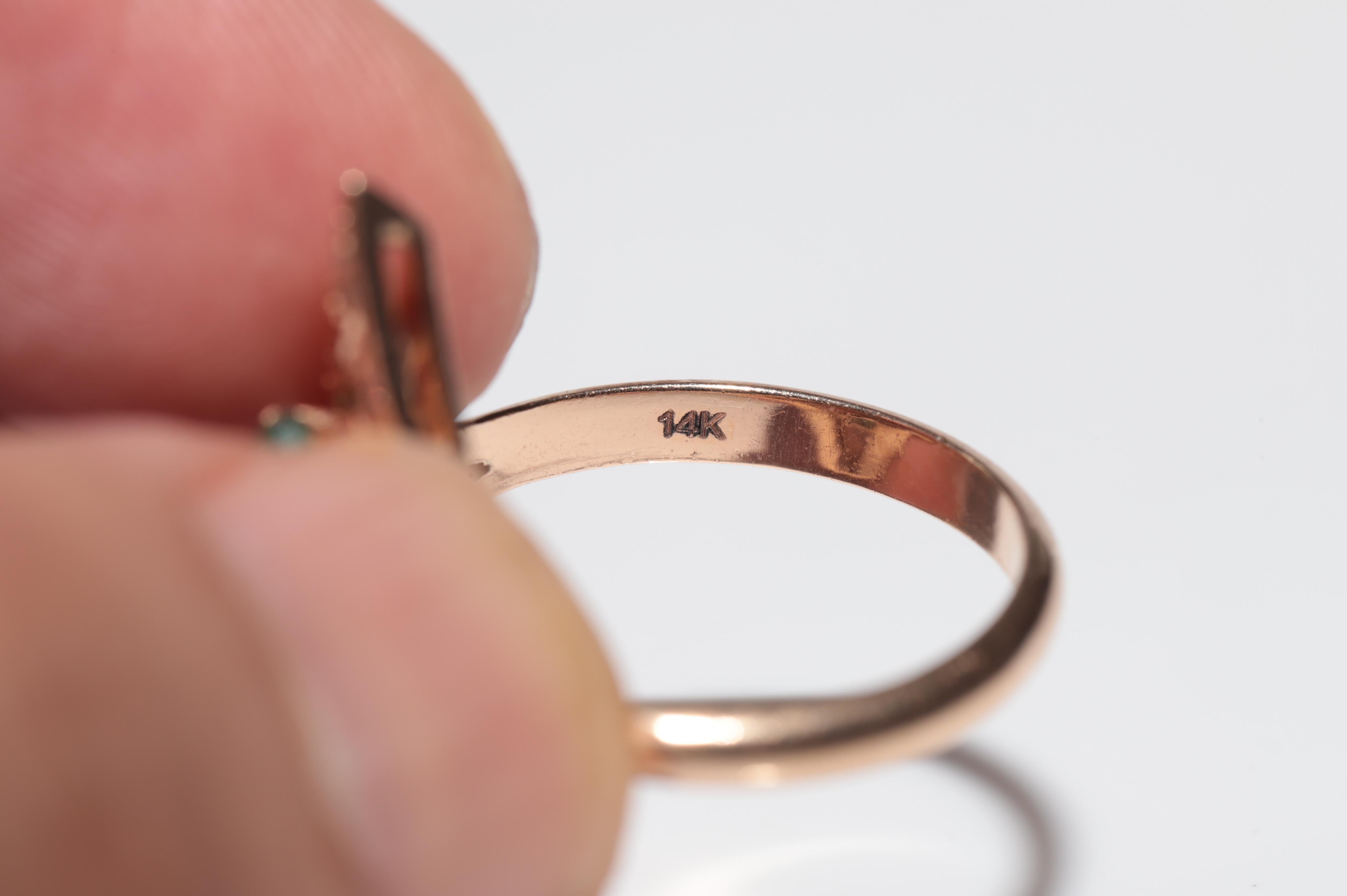 Vintage Circa 1980er Jahre 14k Gold natürlicher Diamant Smaragd Rubin und Saphir Ring im Angebot 10