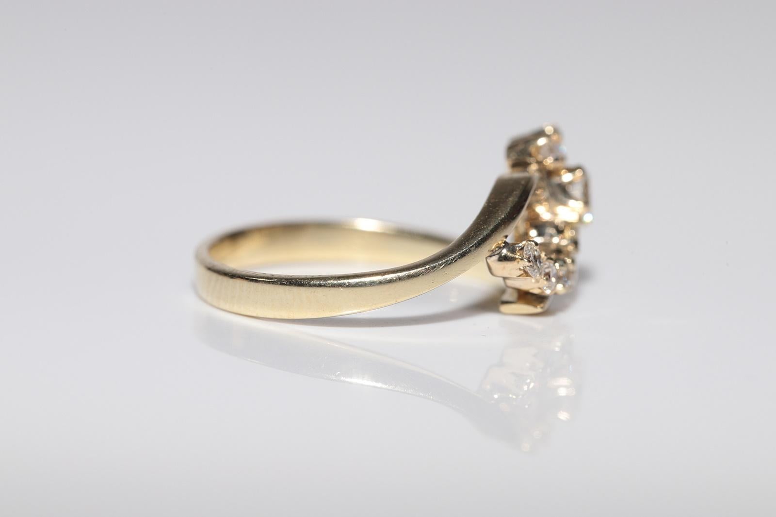 Anello stile fiori con diamanti naturali in oro 14k CIRCA 1980 In condizioni buone in vendita a Fatih/İstanbul, 34